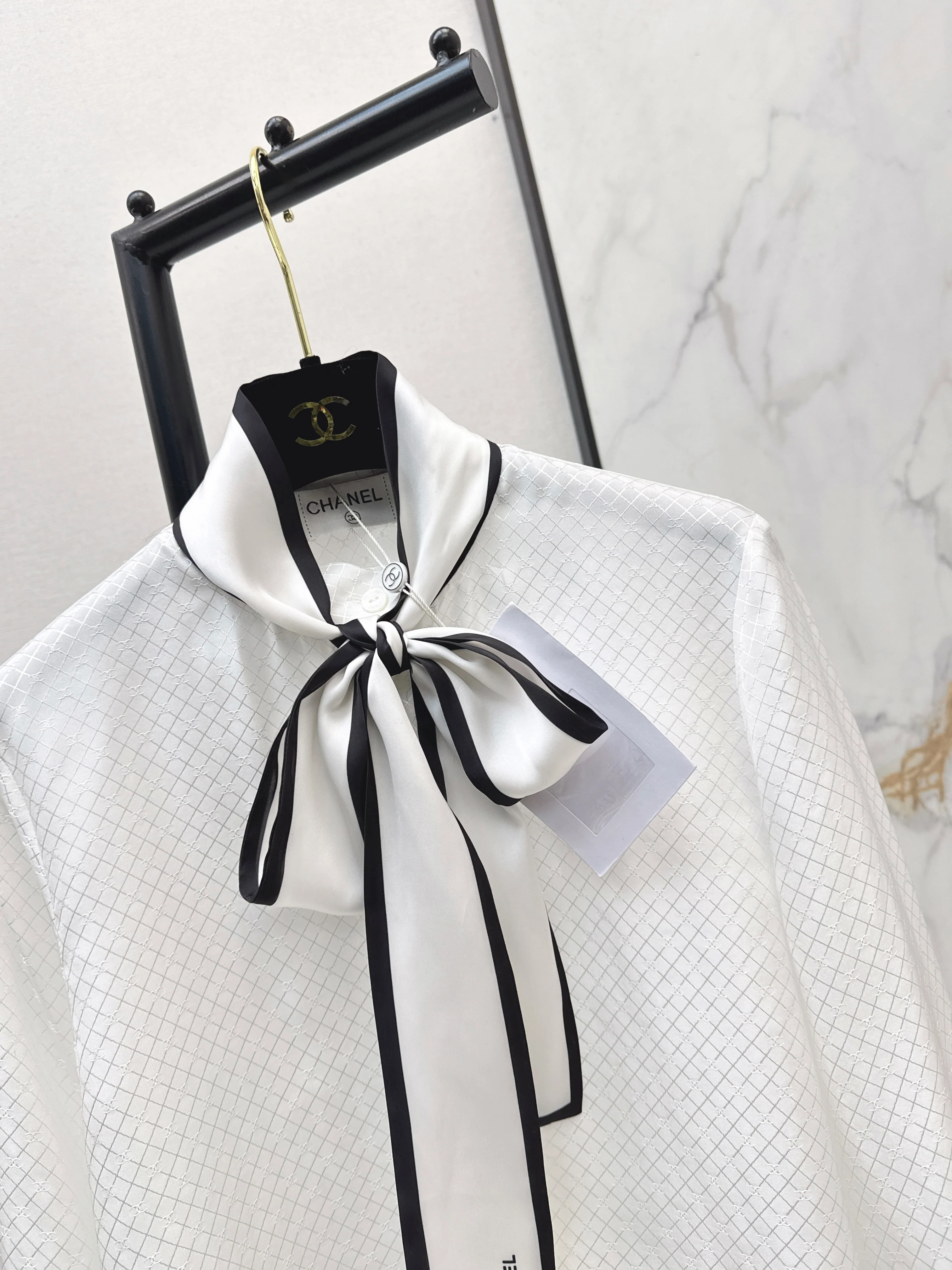 Chan 26ss silk tie-neck shirts