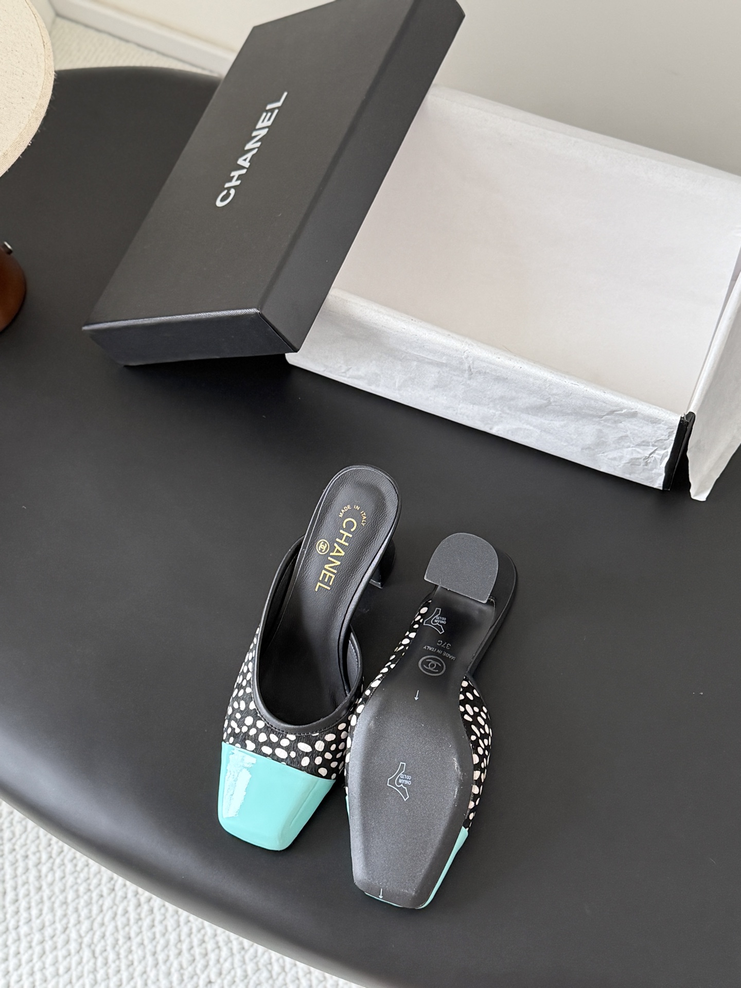 Chan 26ss square-toe mules