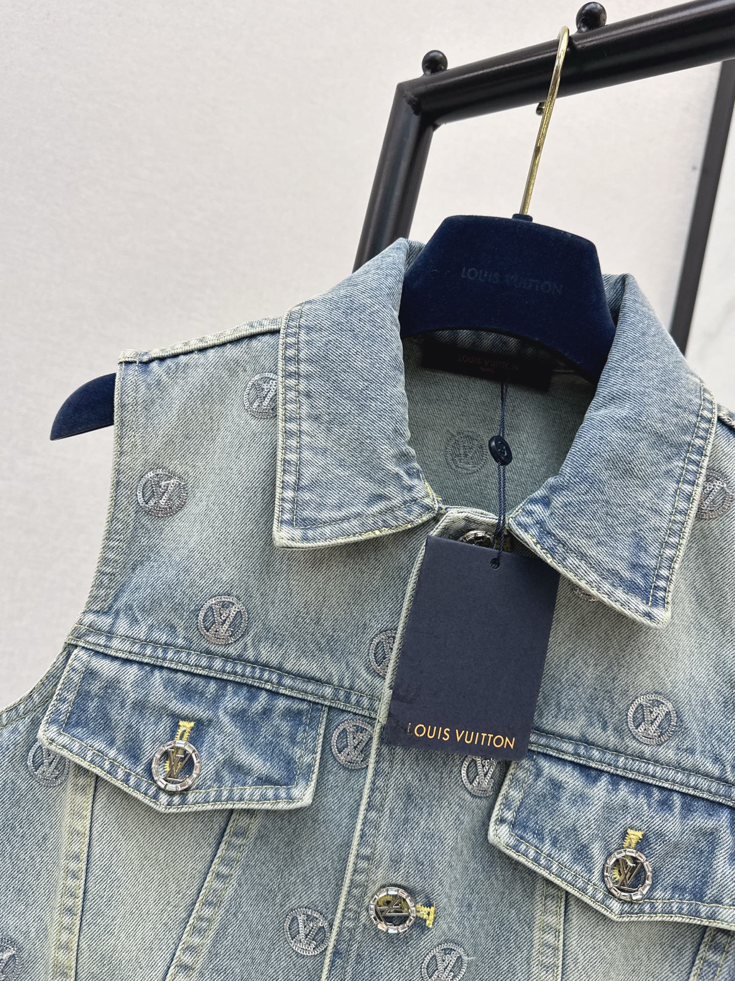 Louis 25fw embroidery denim vest