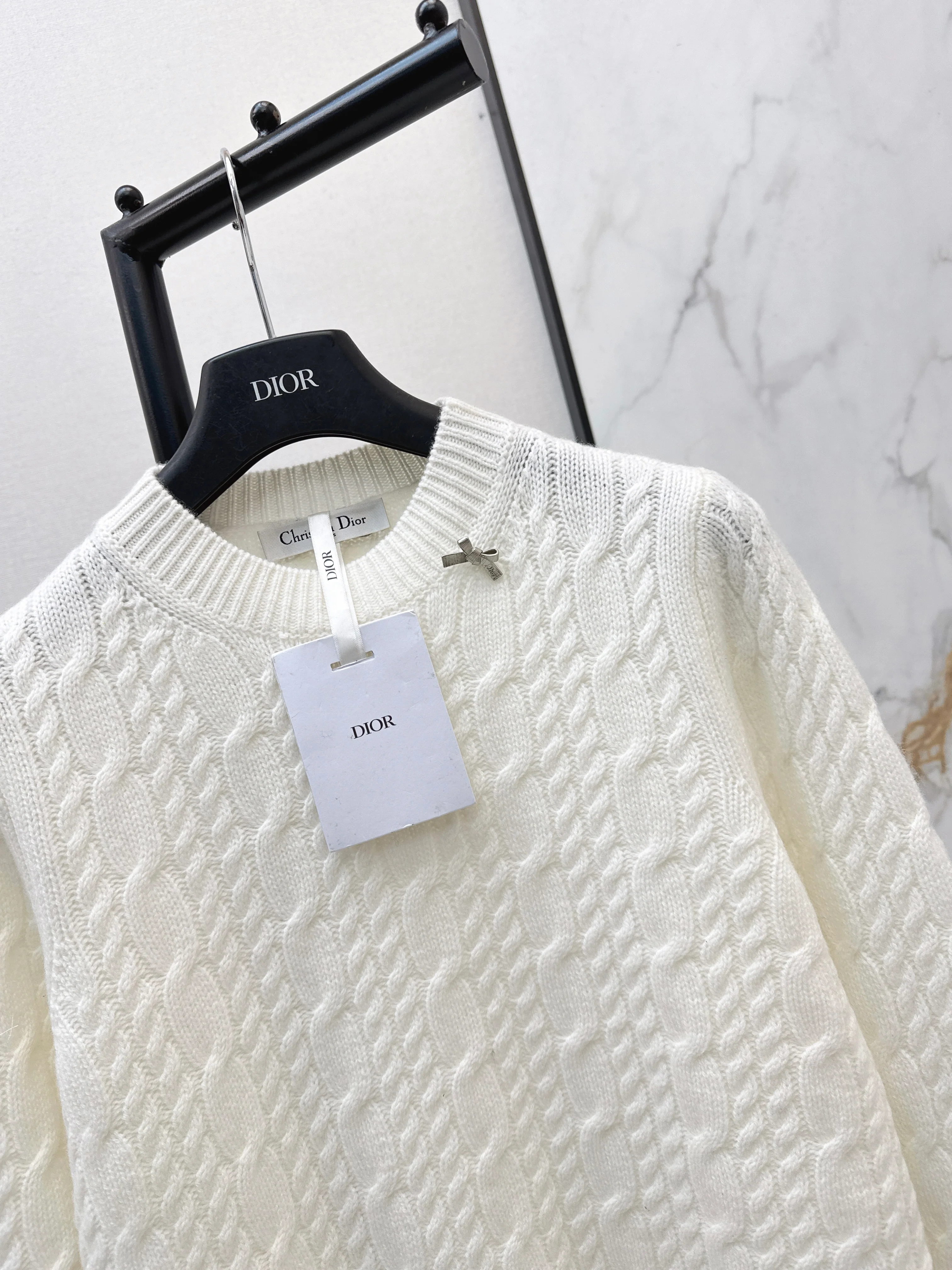 CD 26ss cable cashmere sweater