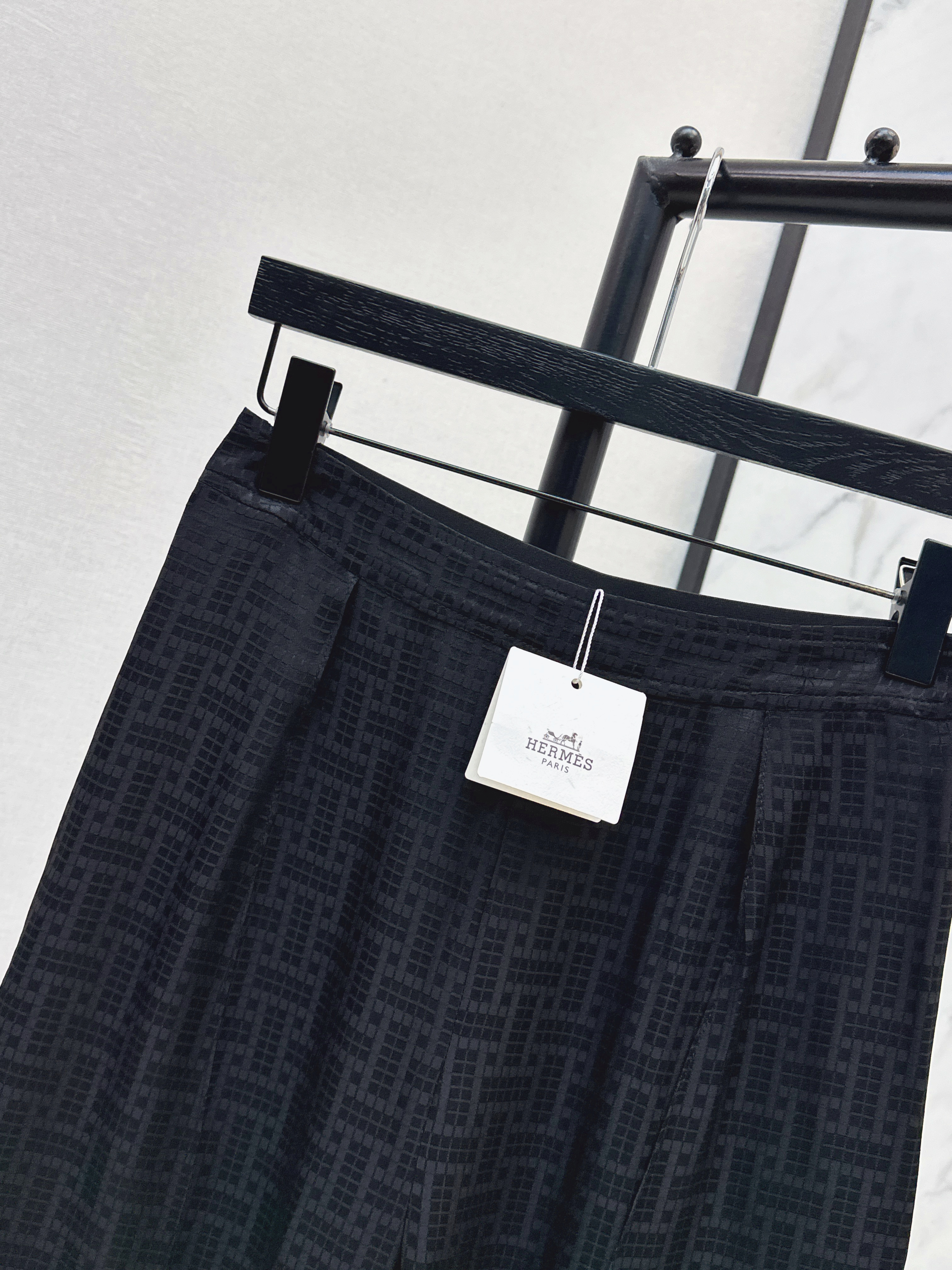 Her 26ss jacquard silk pant