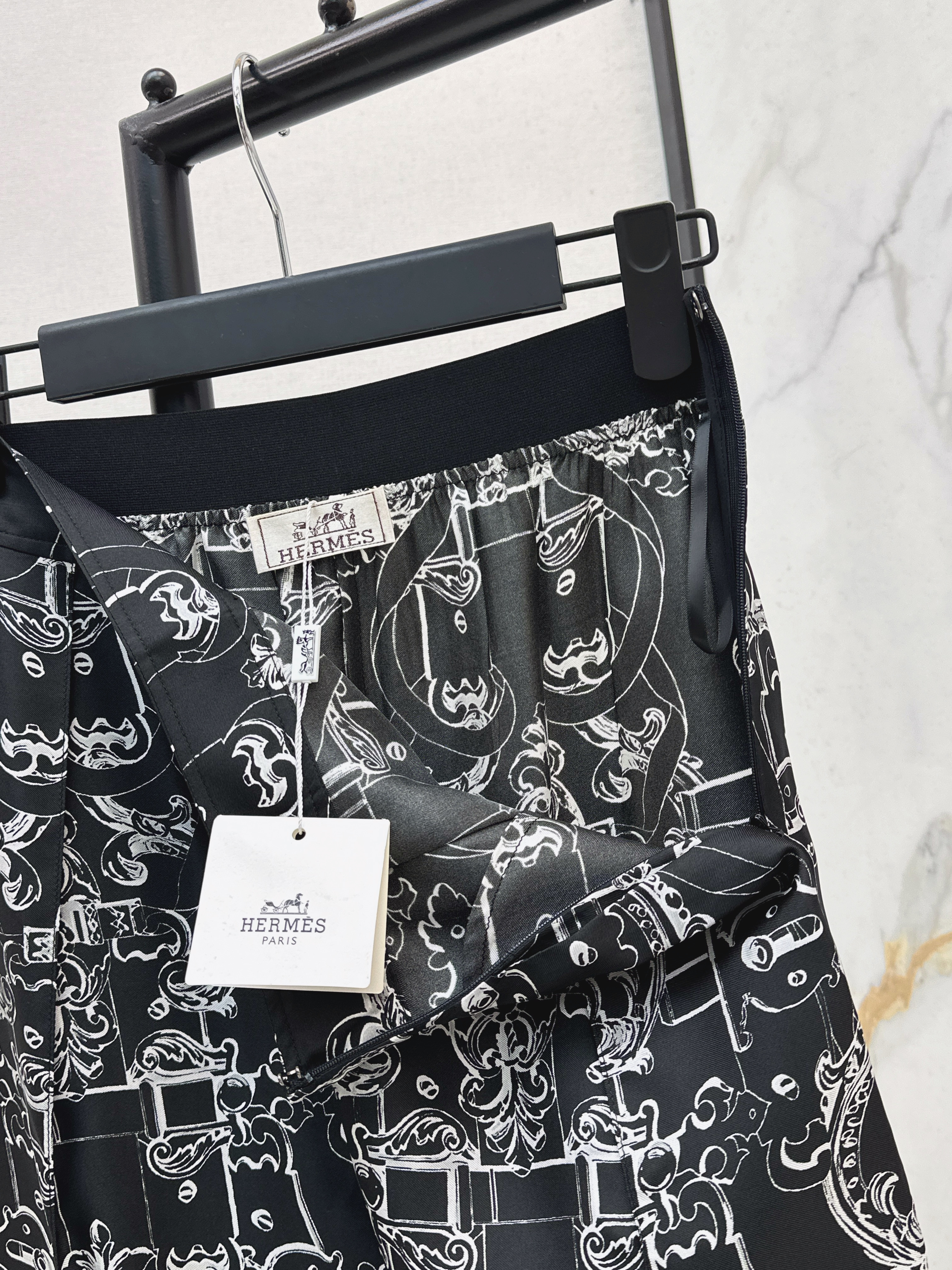 Her 26ss print pants