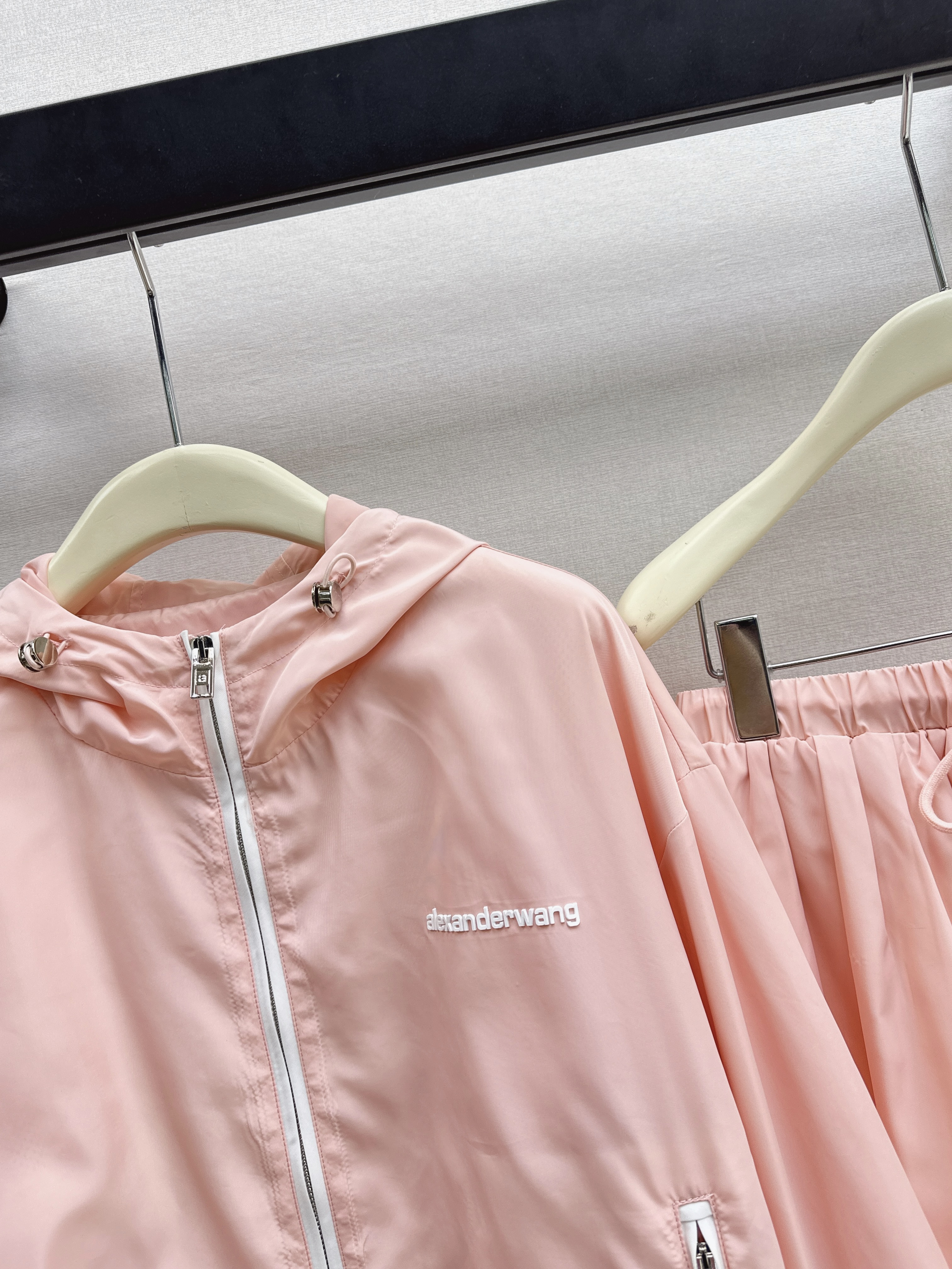 Alex 26ss hooded windbreaker set
