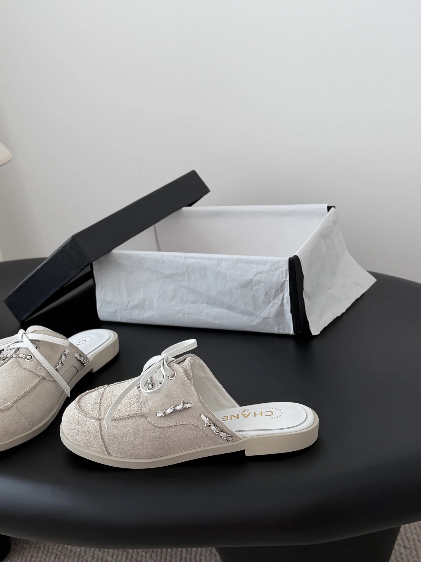 Chan 26ss slip-on shoes