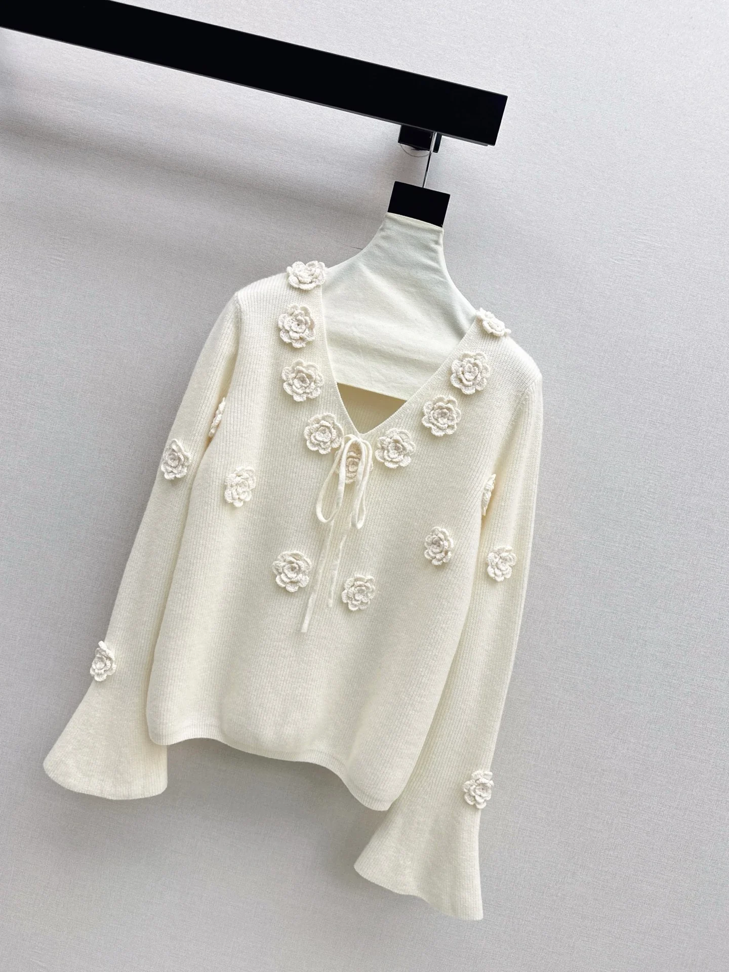 Miu 26ss knit sweater