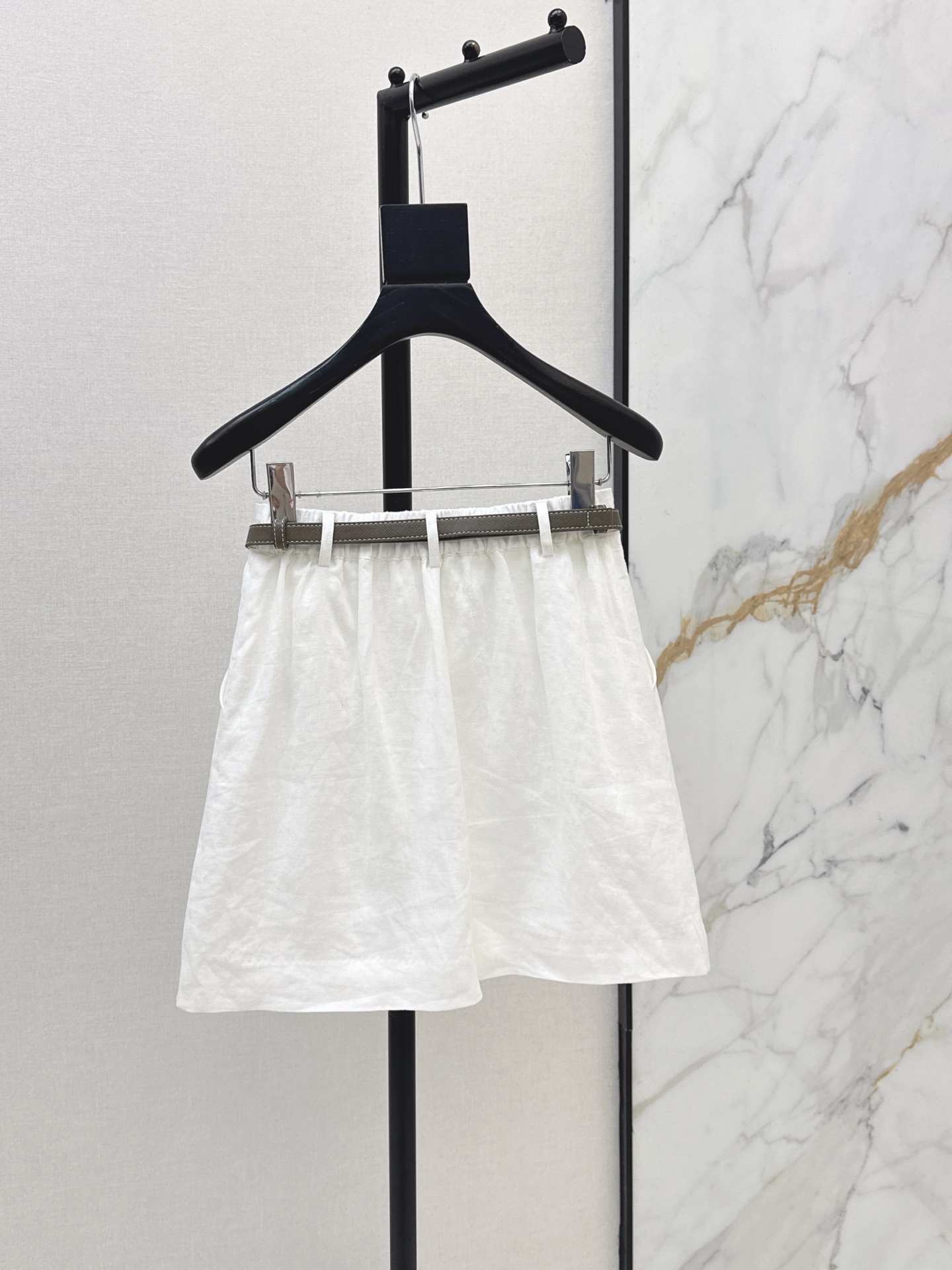 Her 26ss belted skirt