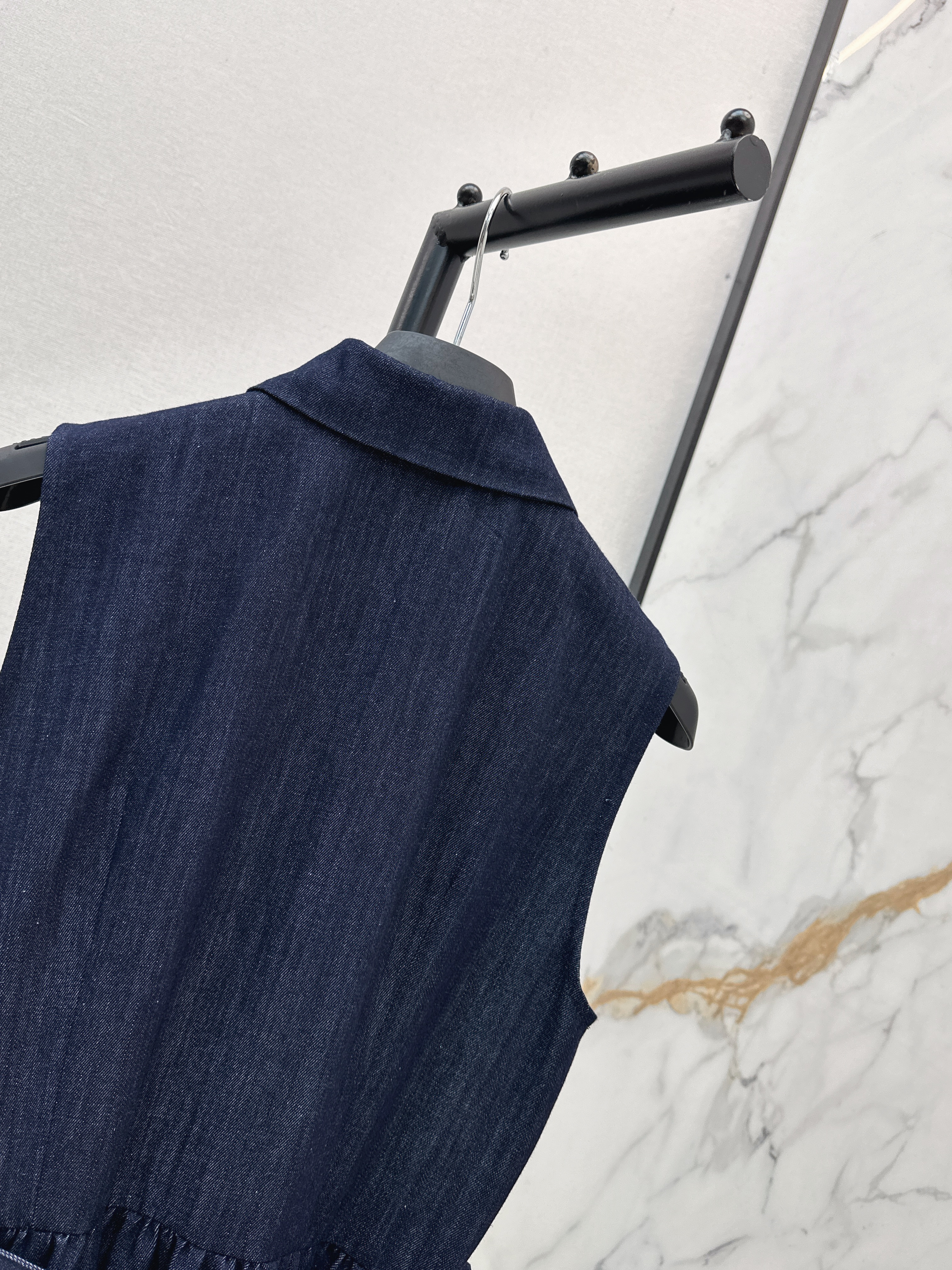 CD 26ss sleeveless denim dress