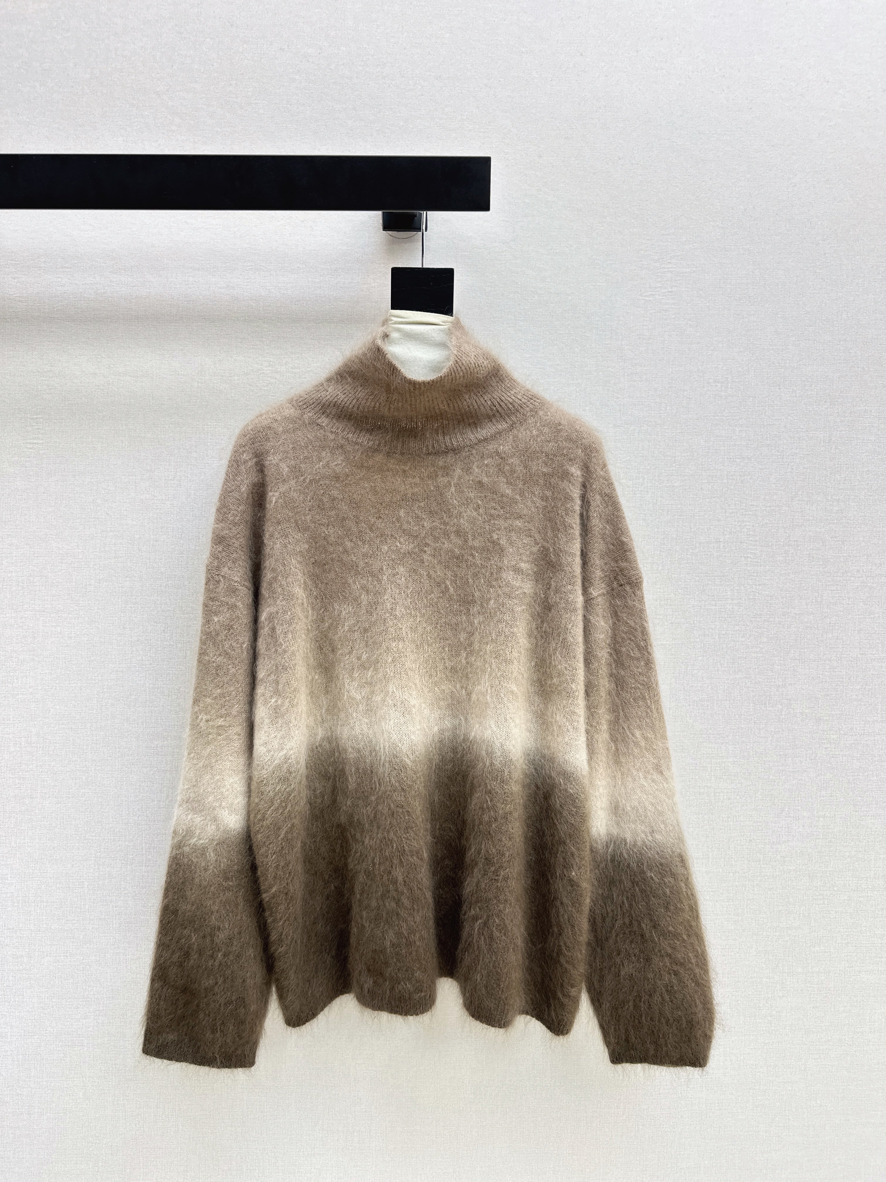 Max 26ss gradient colors sweater