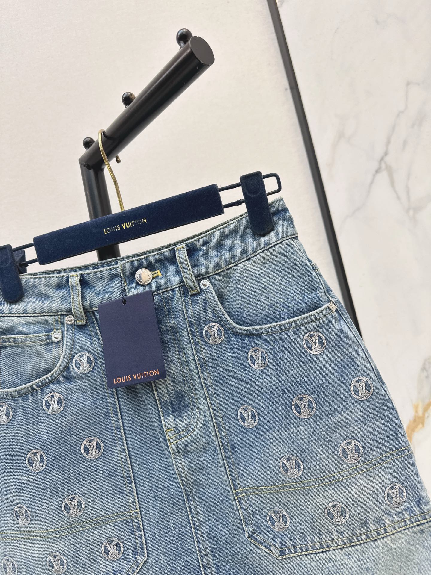 Louis 25fw embroidery denim skirts coin sequins