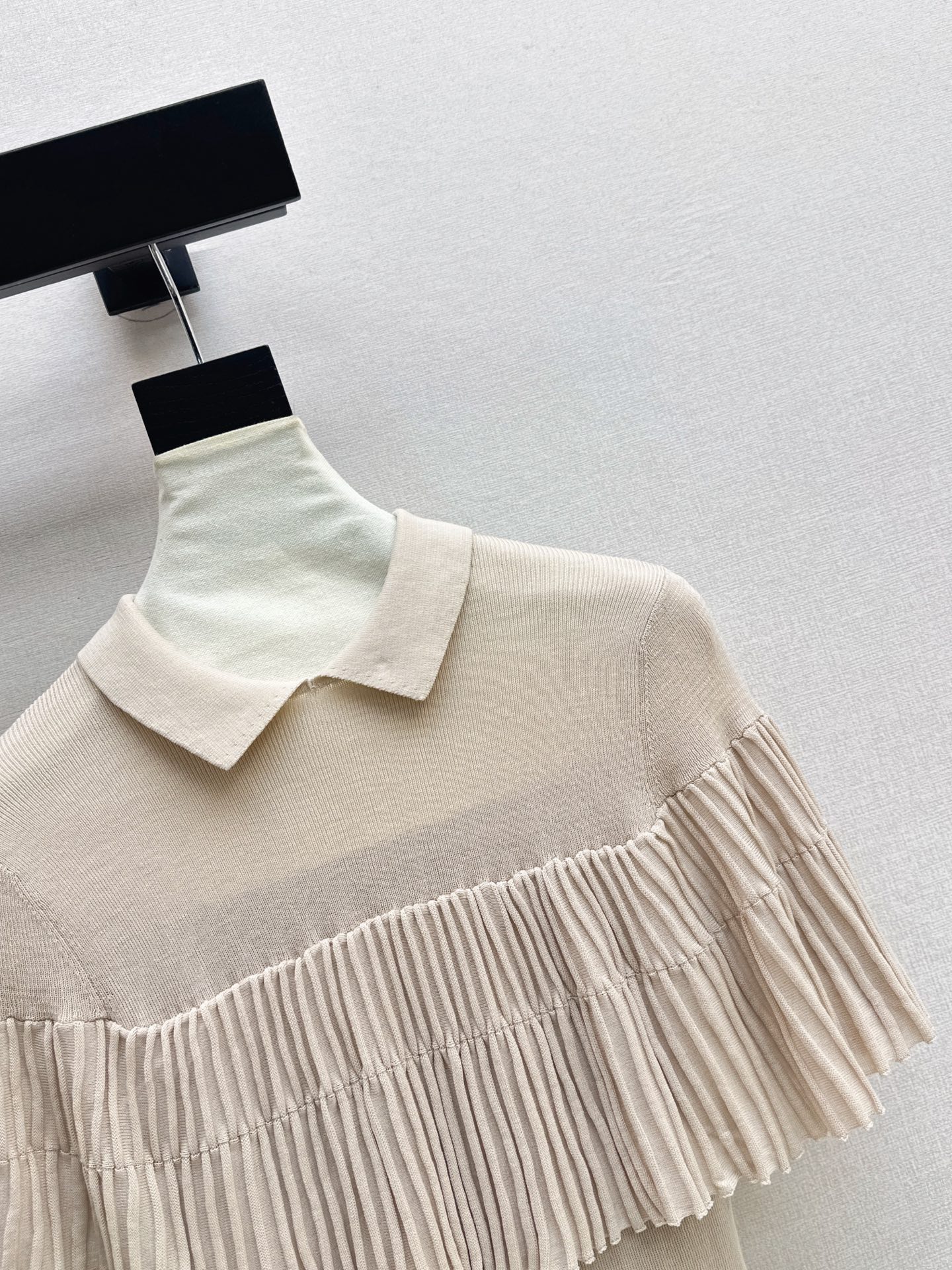 Miu 26ss cape knitswear