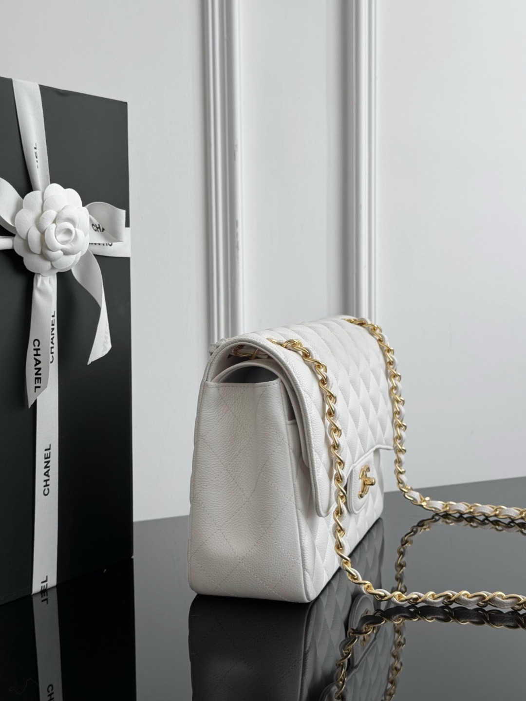 Chan cf30 chian shoulder bag