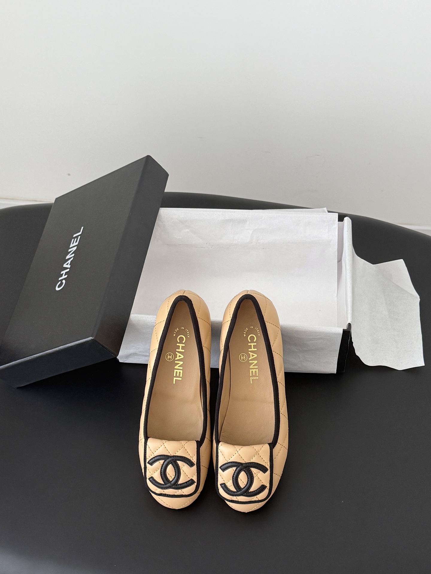 Chan 26C ballet flats