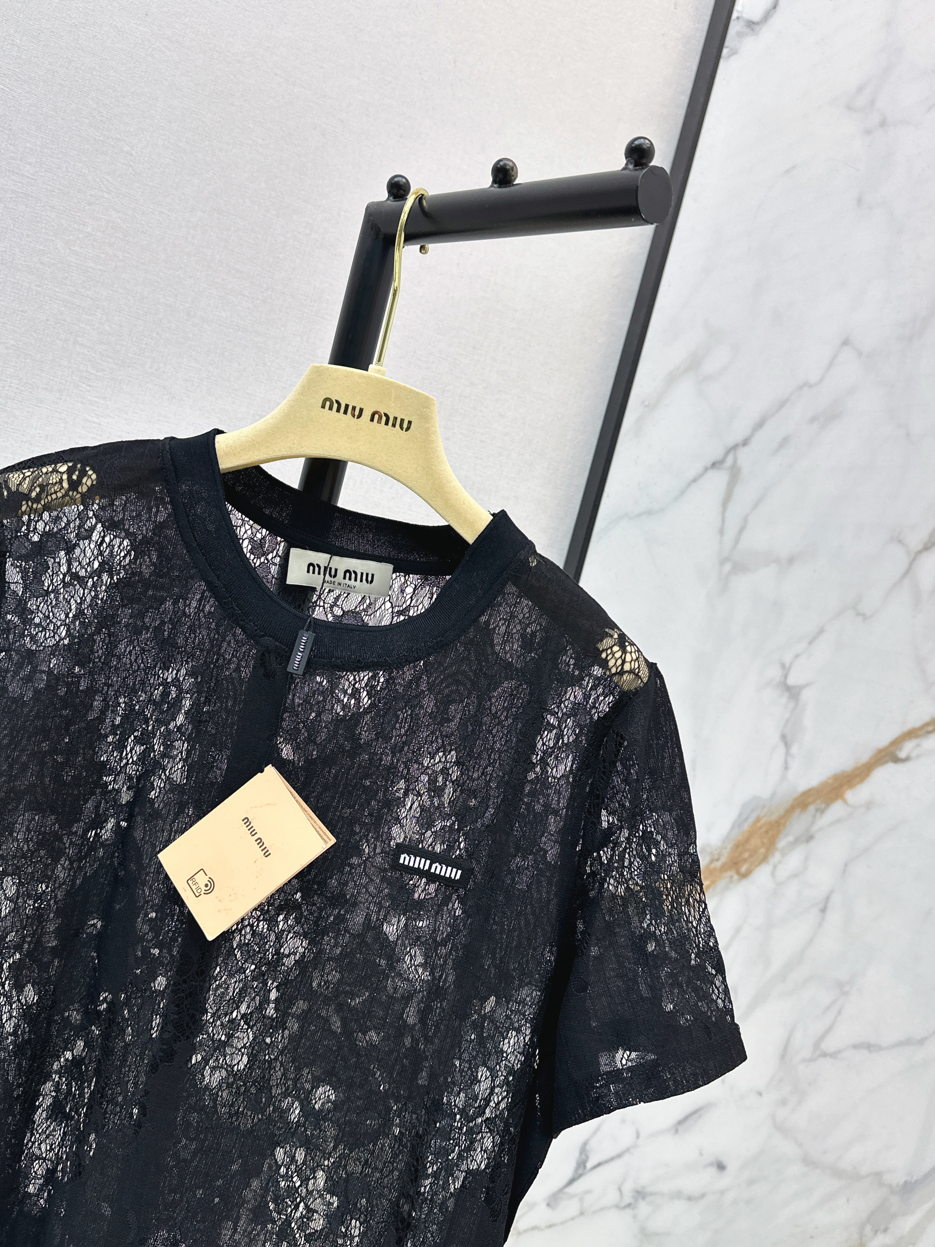 Miu 26ss lace t-shirt