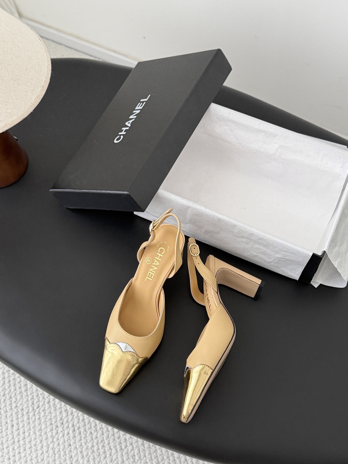 Chan 26P gold cap toe slingback heels