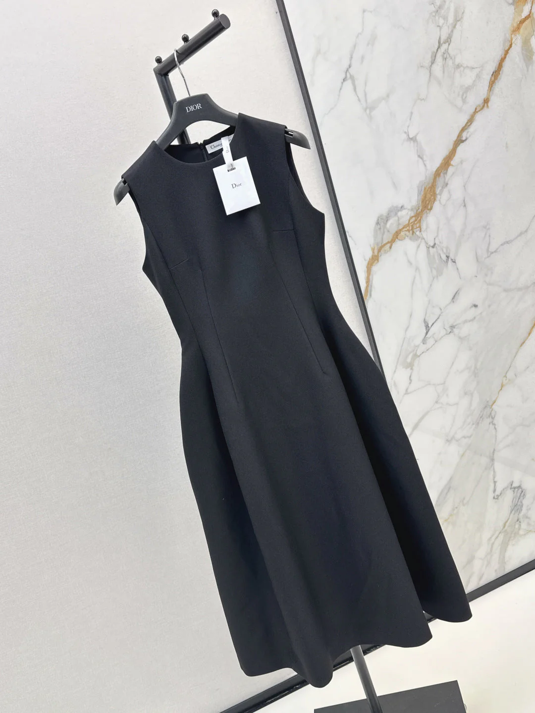 CD 25fw sleeveless dress