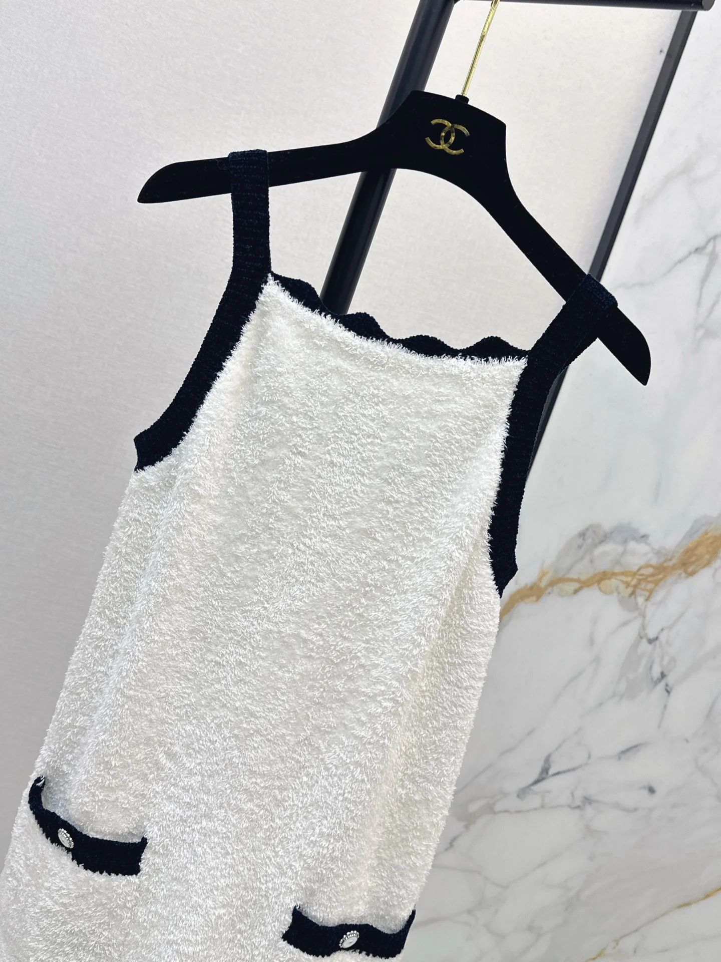 Chan 26ss contract vest