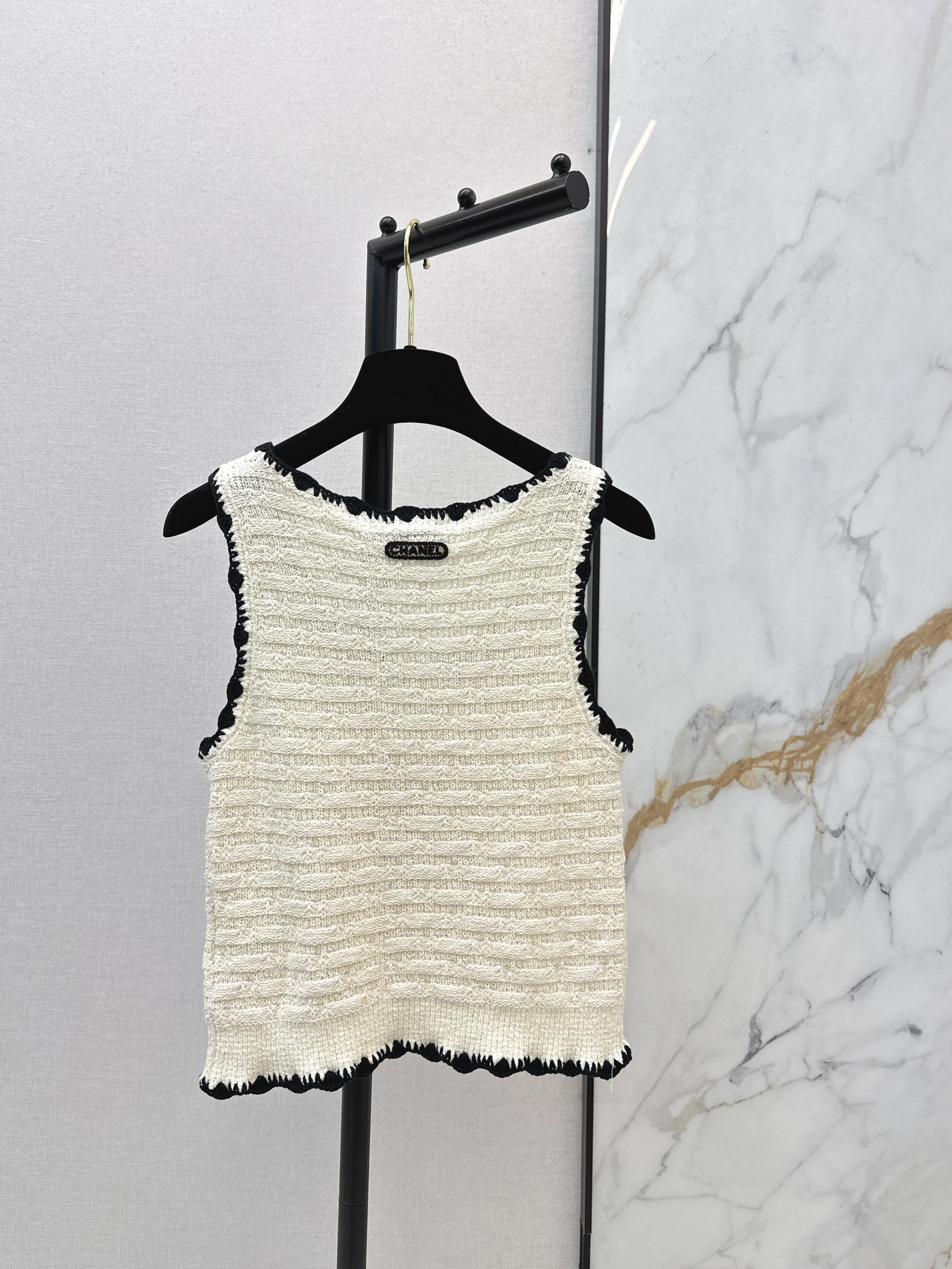 Chan 26ss knitted vest