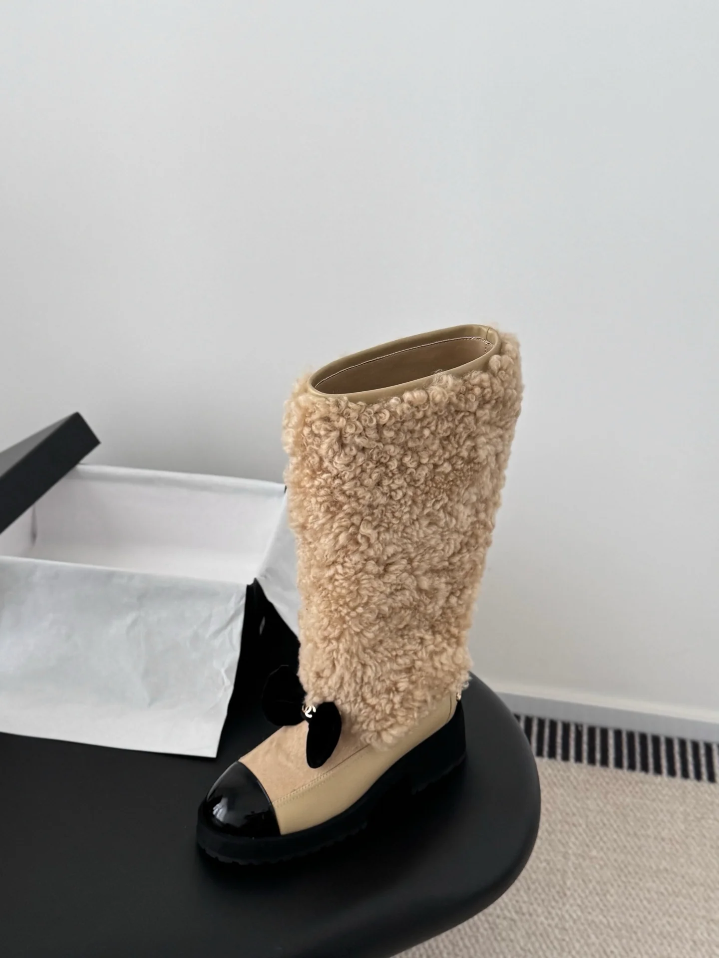 Chan 25fw plush half  boots with bow