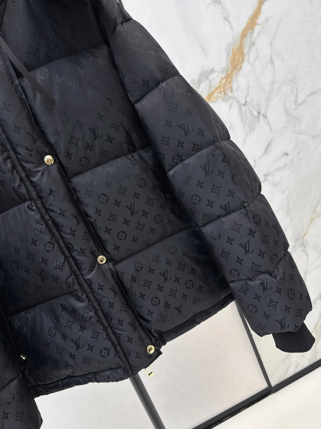 Loui 25fw down jacket