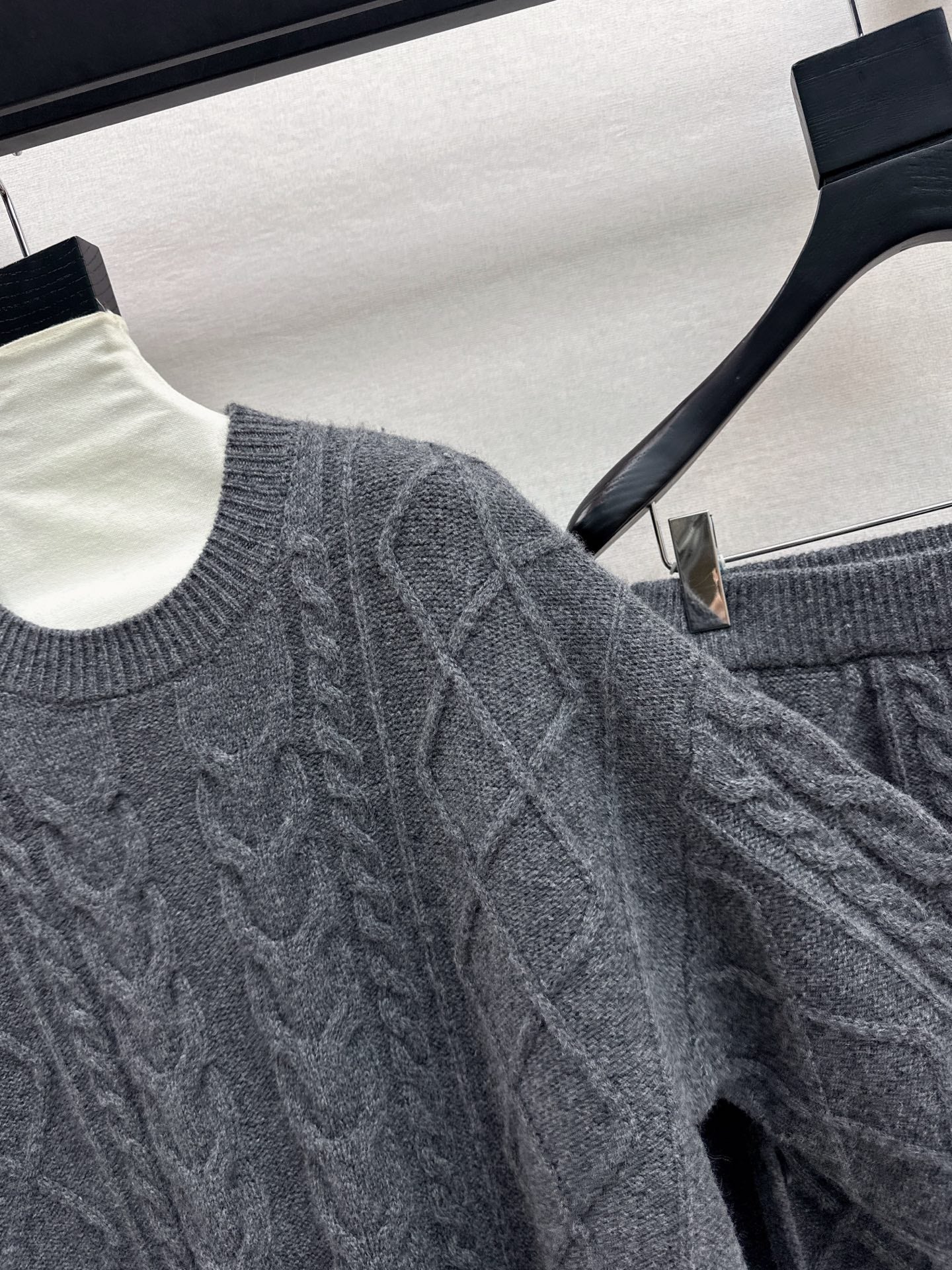 Max 26ss outfit sets sweater skirts