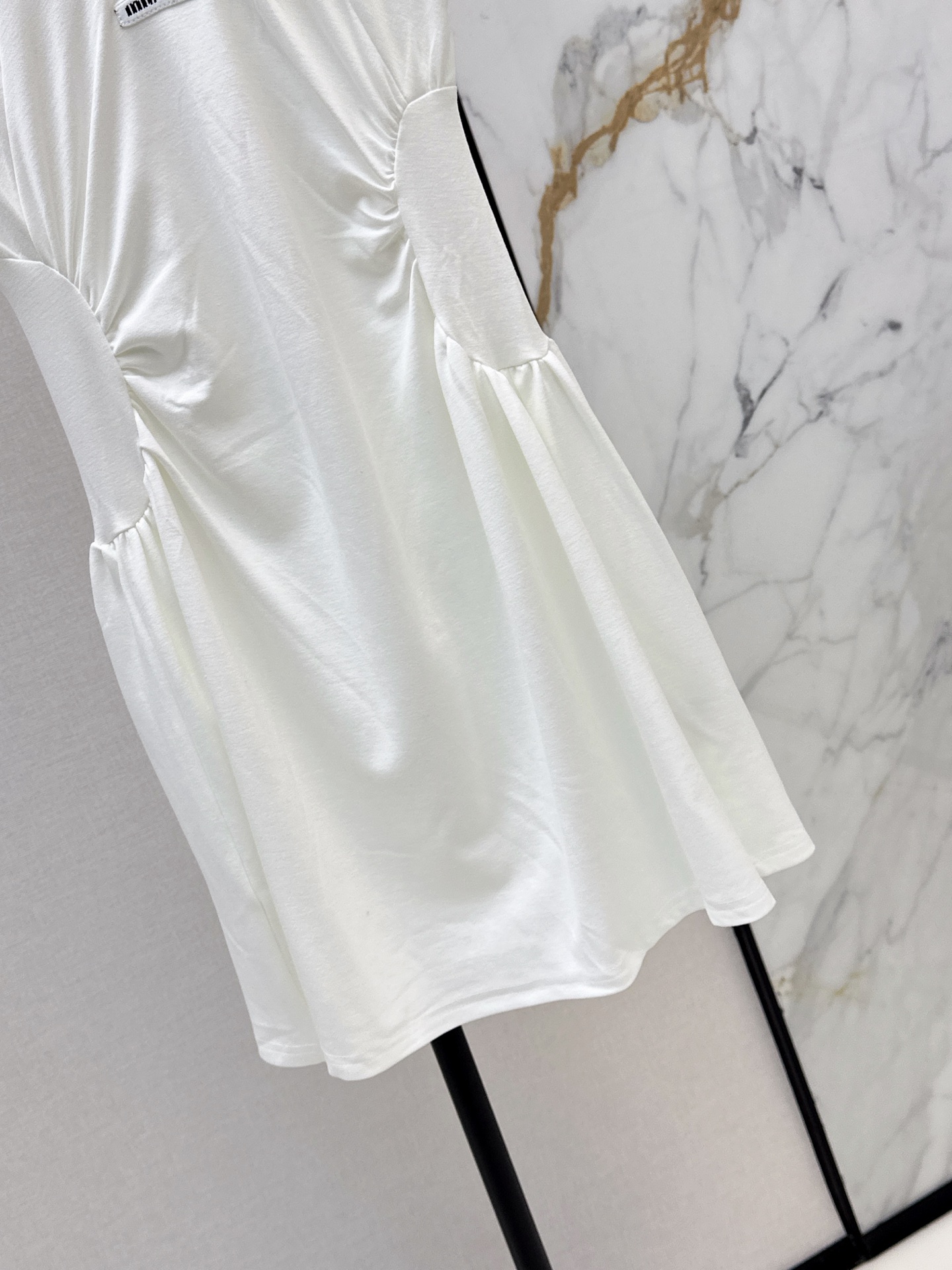 Miu 26ss sleeveless waist-cinching dress