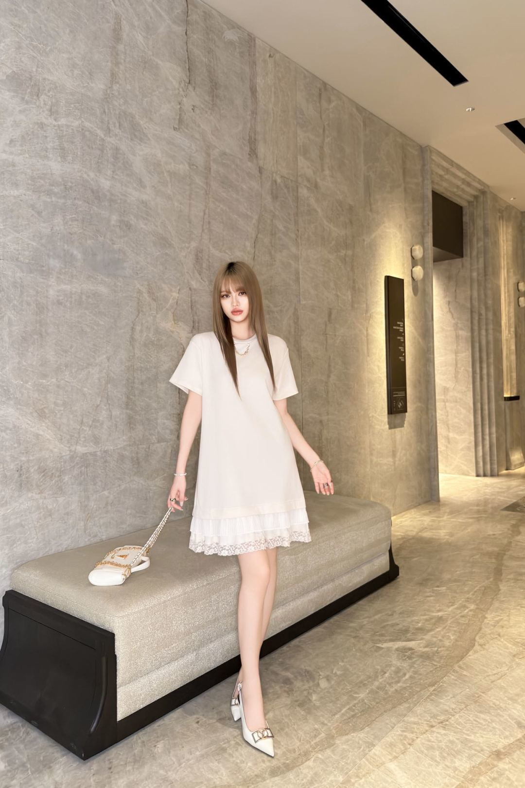 Loui 26ss contract lace dress