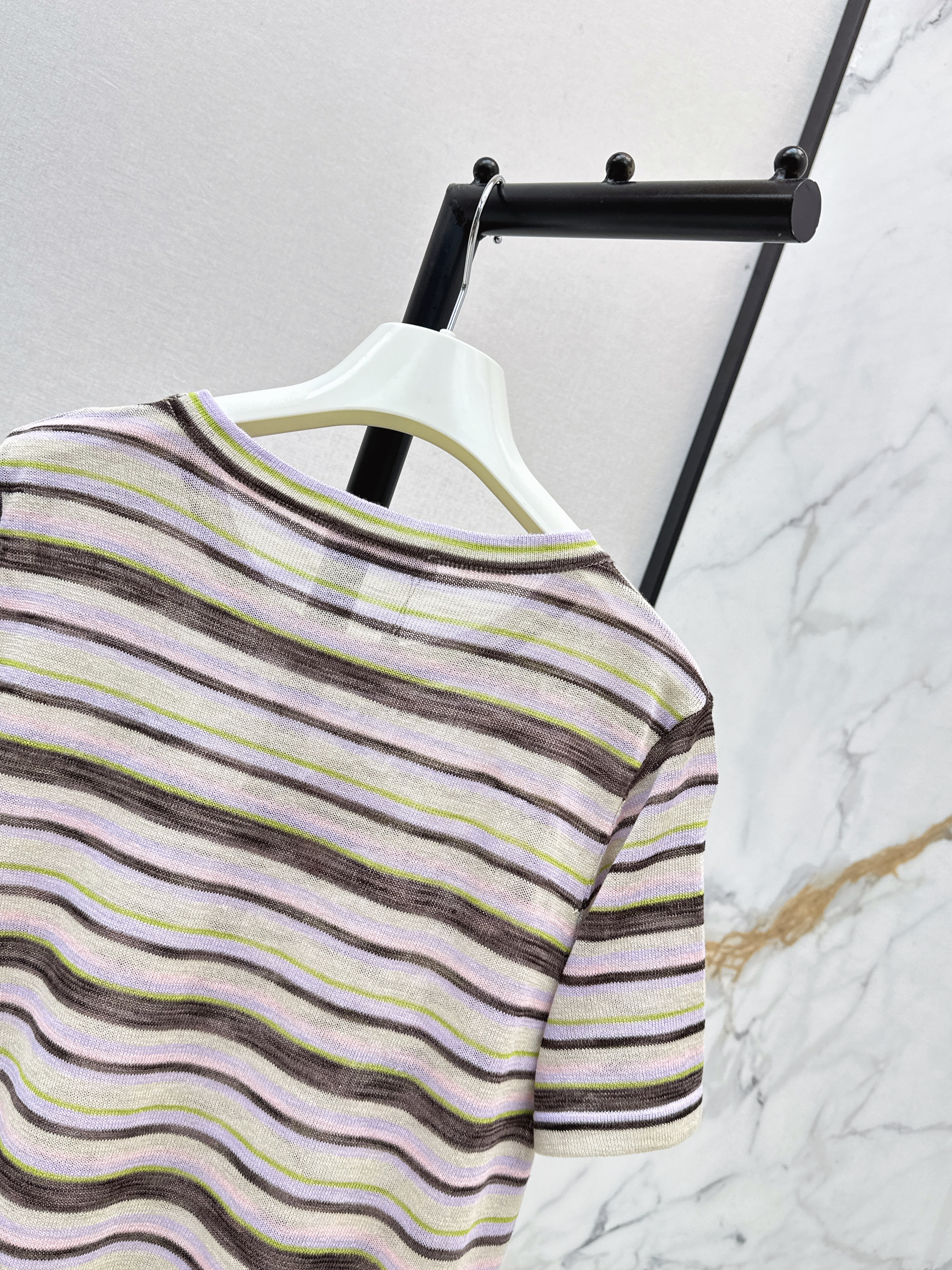 Loe 26ss stripe t-shirt