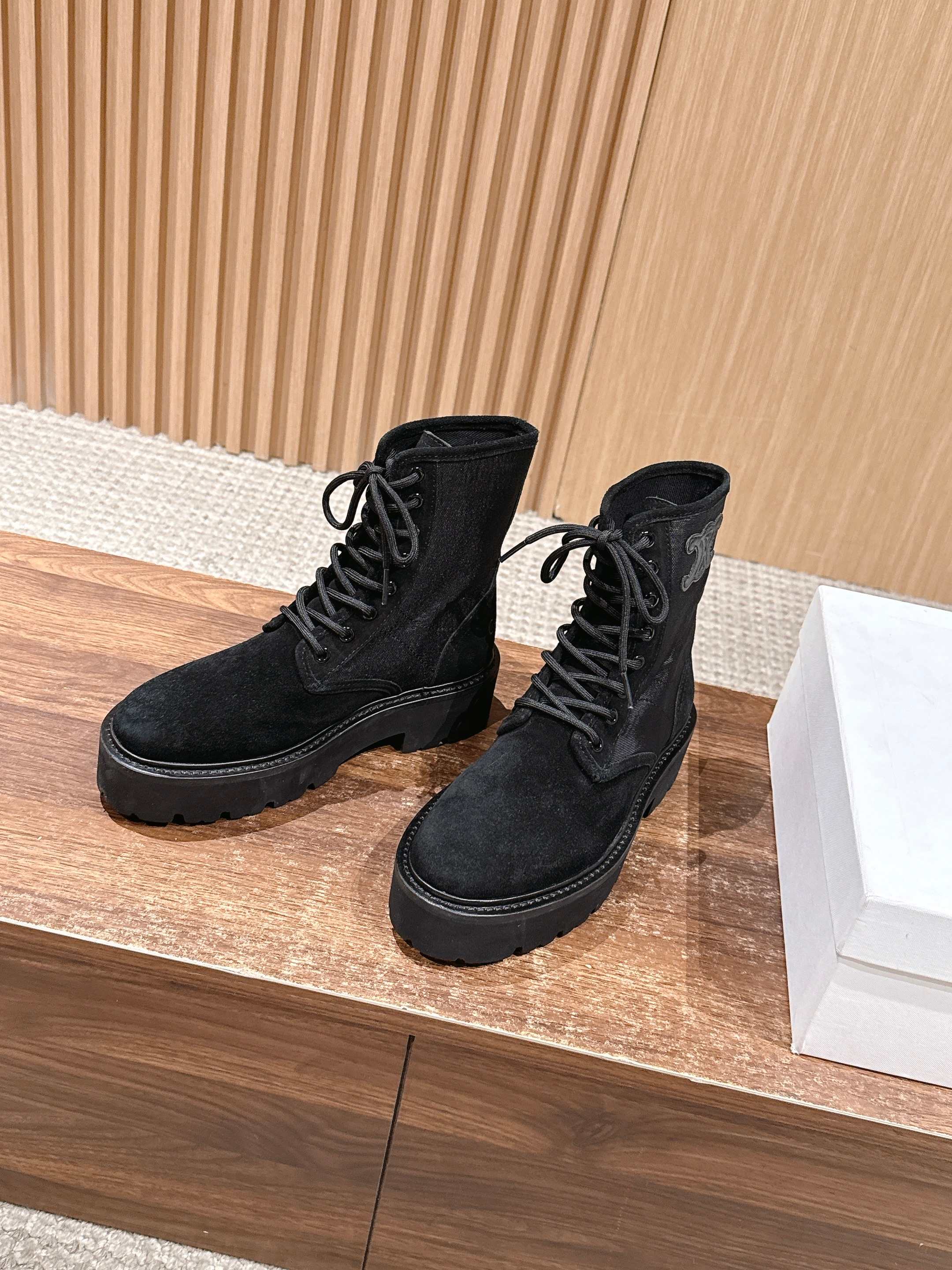 Celi 25fw combat boots