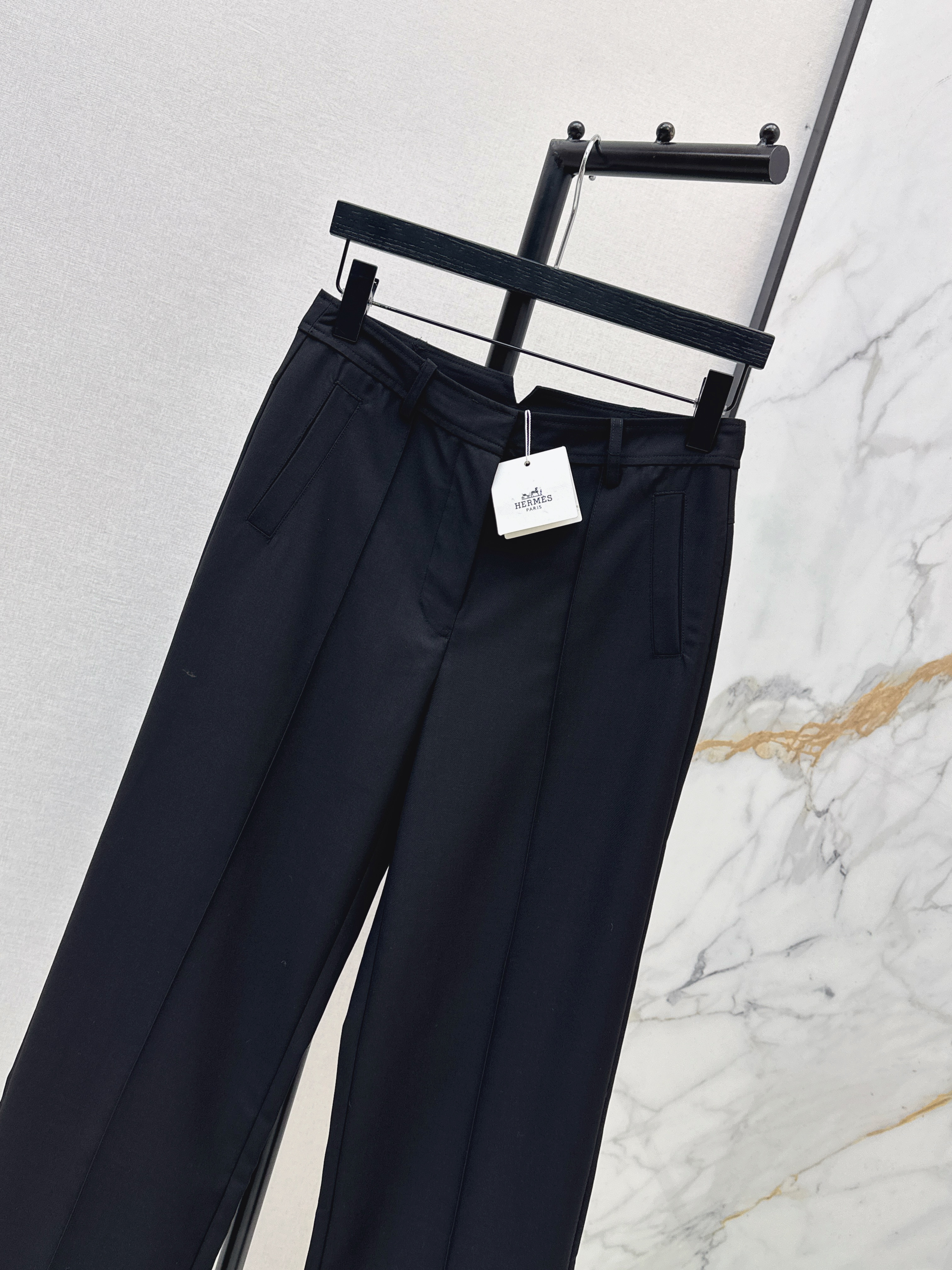 Her 26ss suit pants