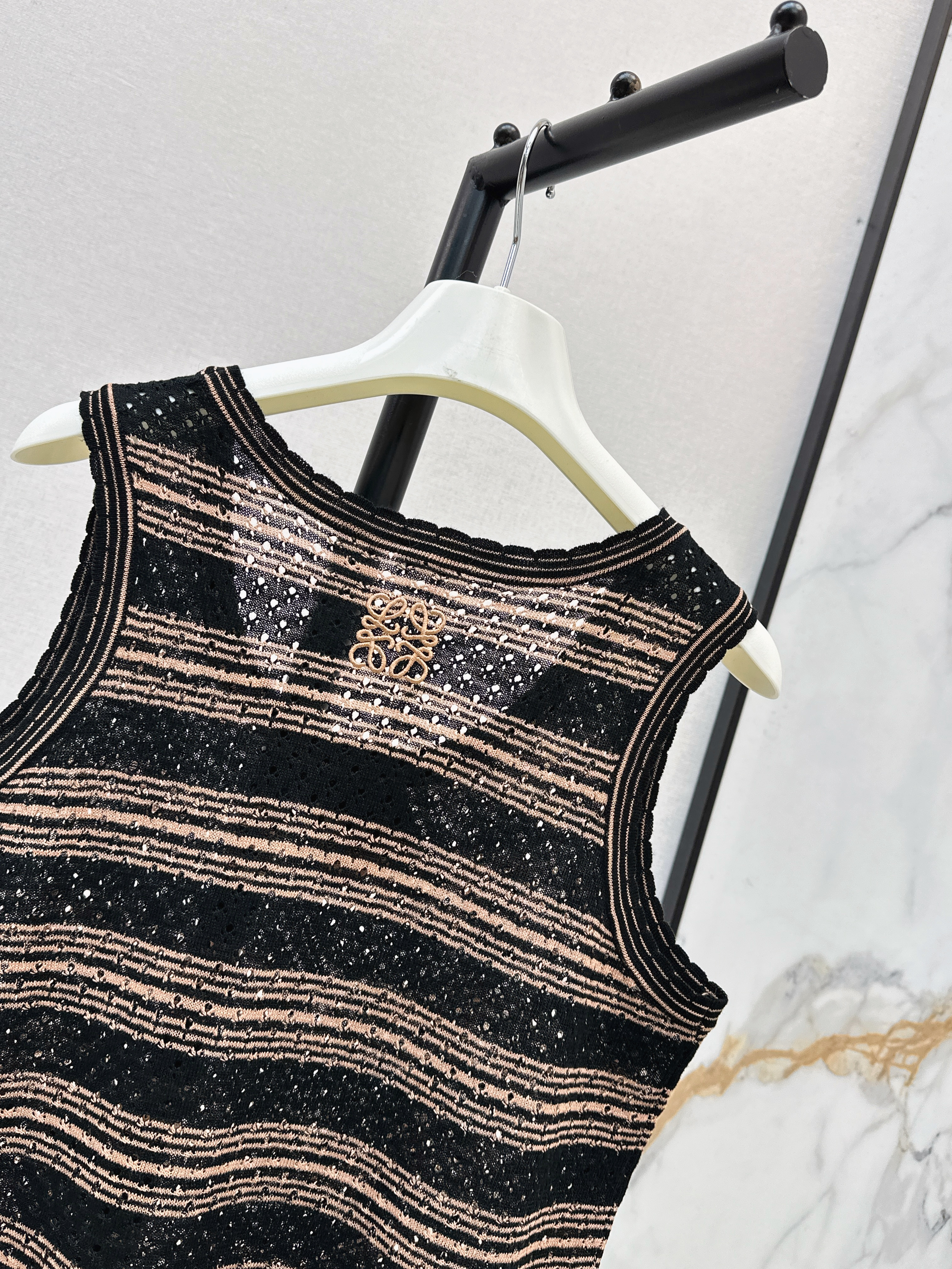 Loe 26ss hollow stripe vest