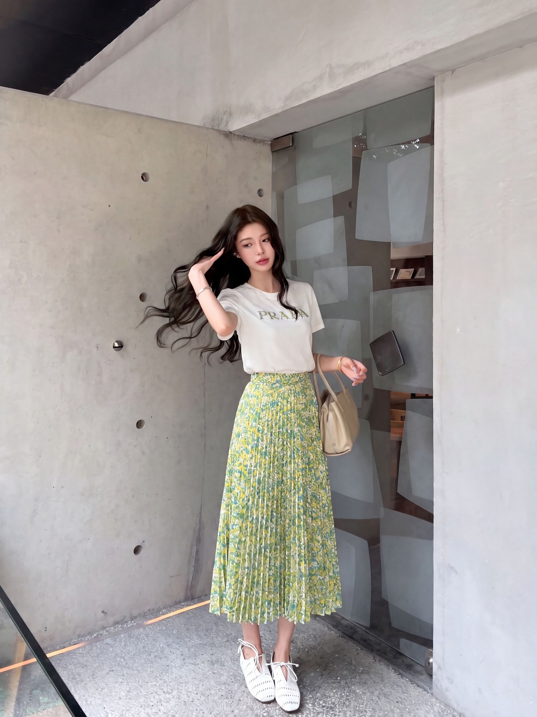 Pra 26ss t-shirt pleated skirt set