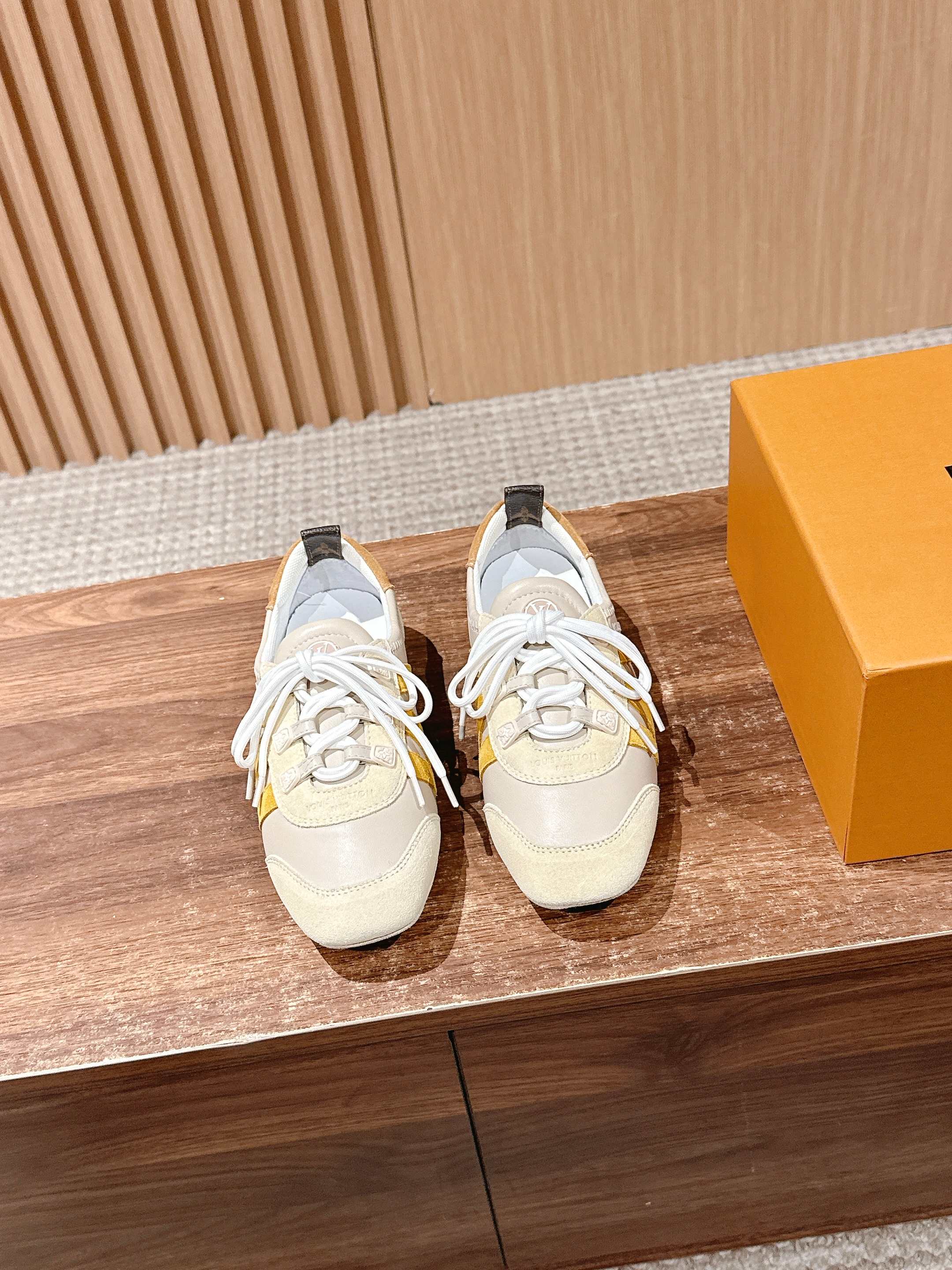 Loui 25fw sneaker