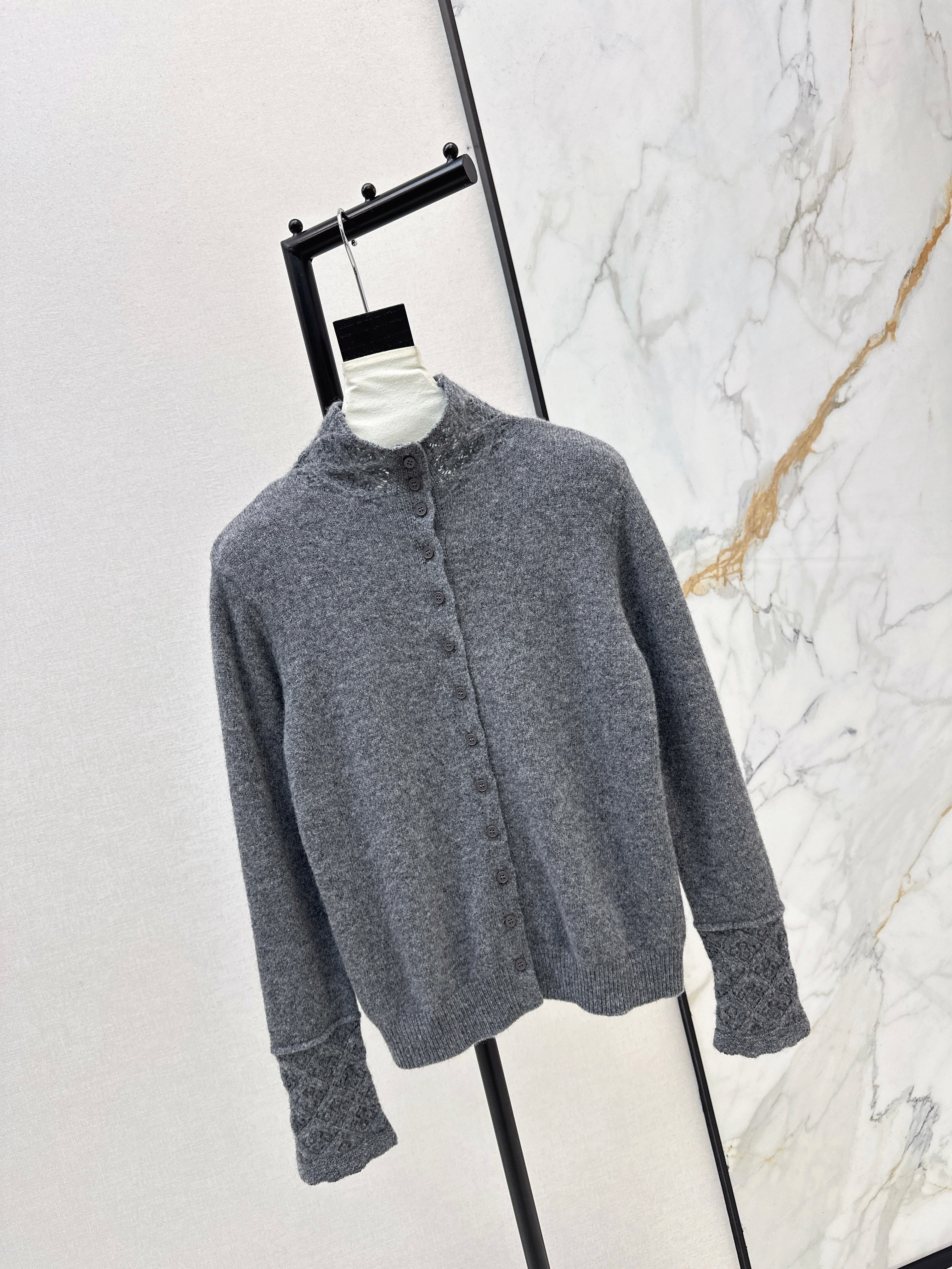 Chol 26ss high neck cardigan