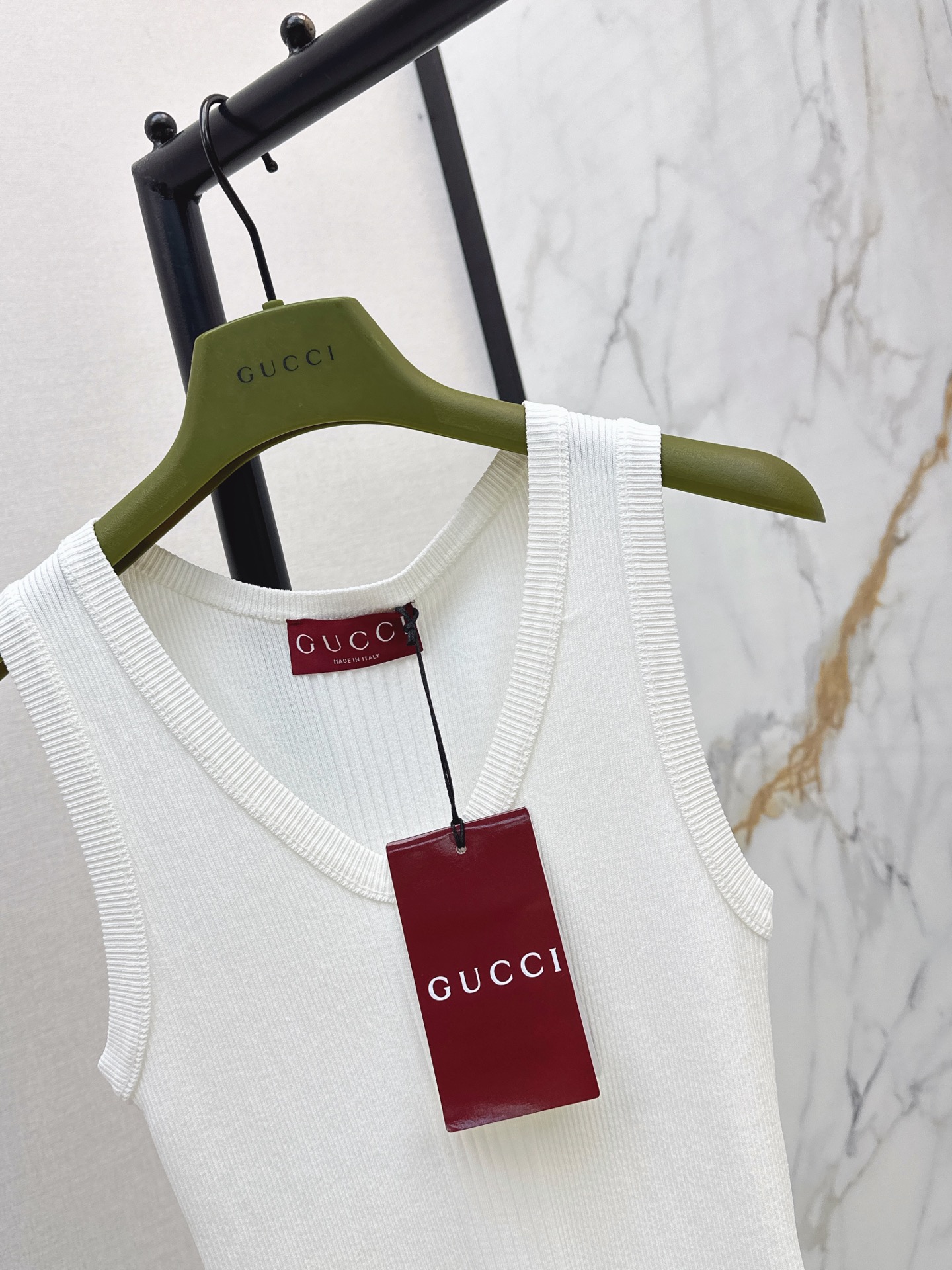 Guc 26ss sleeveless knitwear