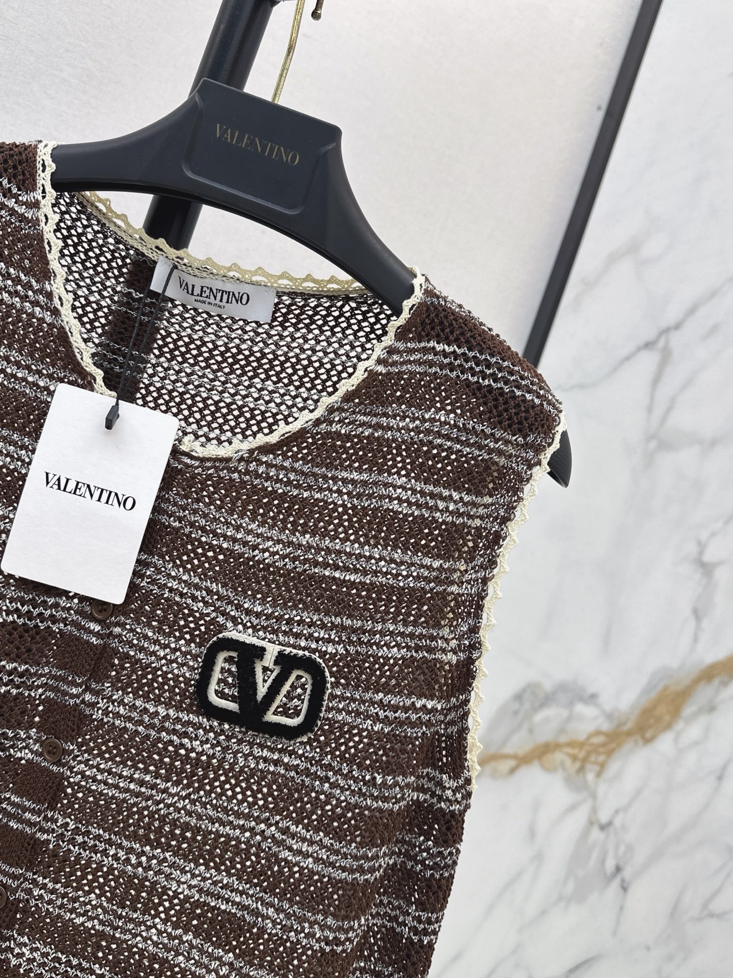 Valen 26ss stripe knit vest