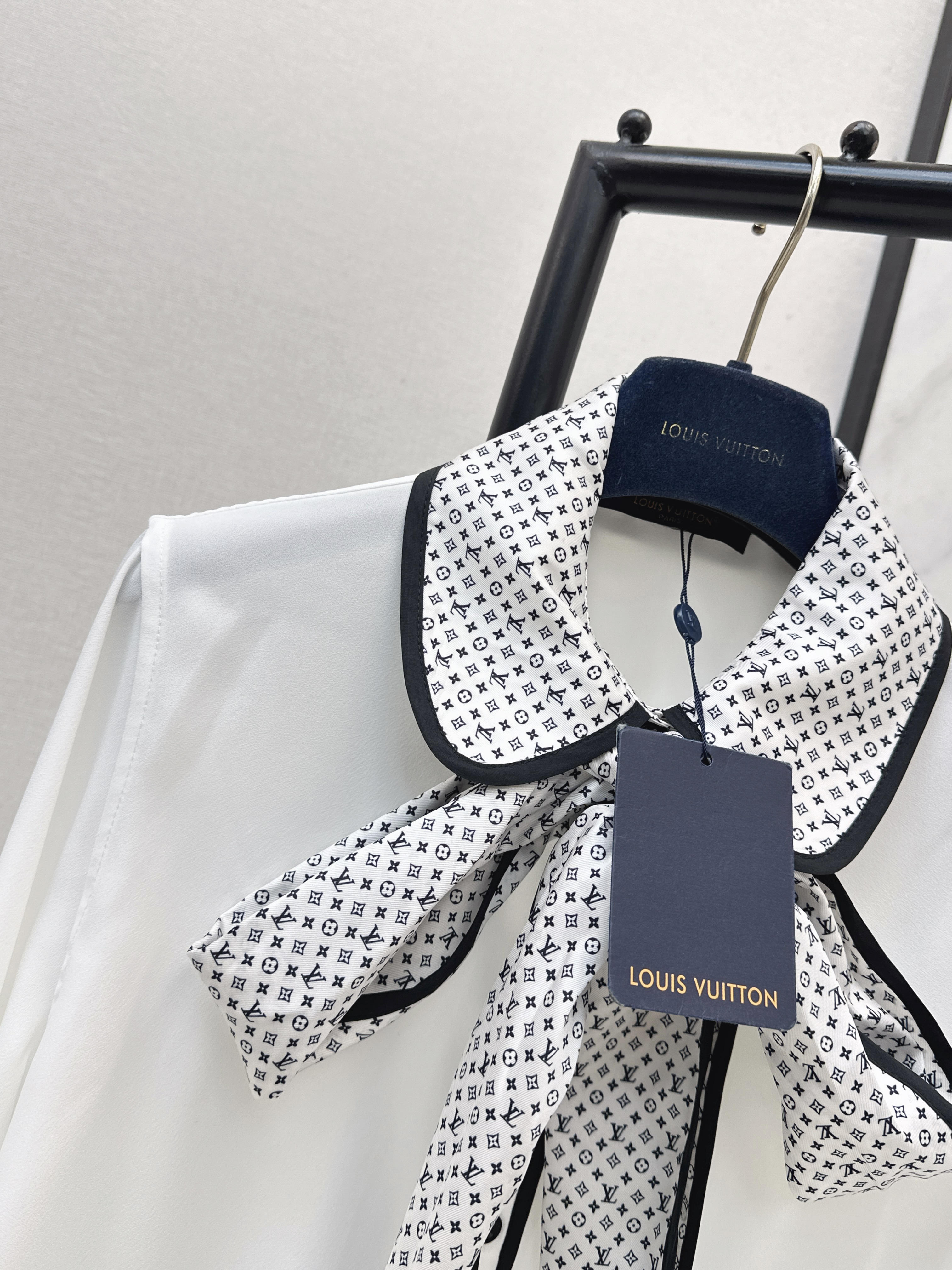 Loui 26ss ribbon shirt