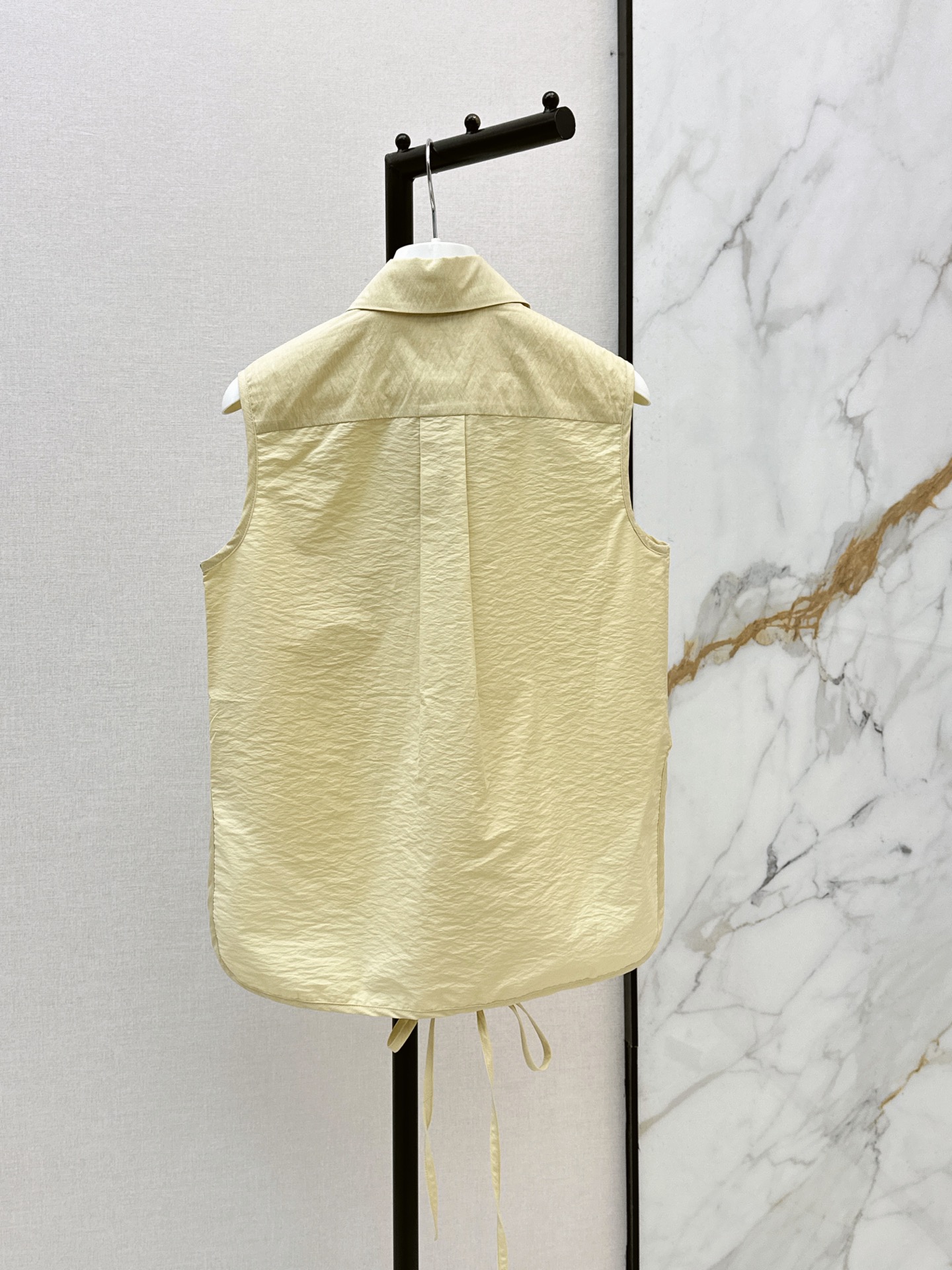 Loe 26ss sleeveless embroidery shirt