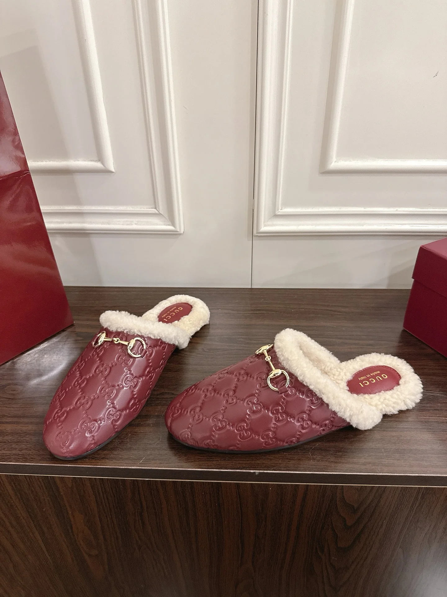 Guc 25fw mules shoes