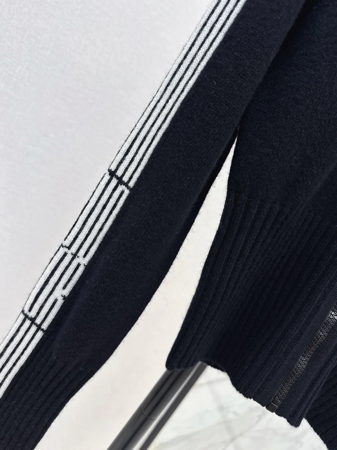 CD  25fw cashmere cardigan