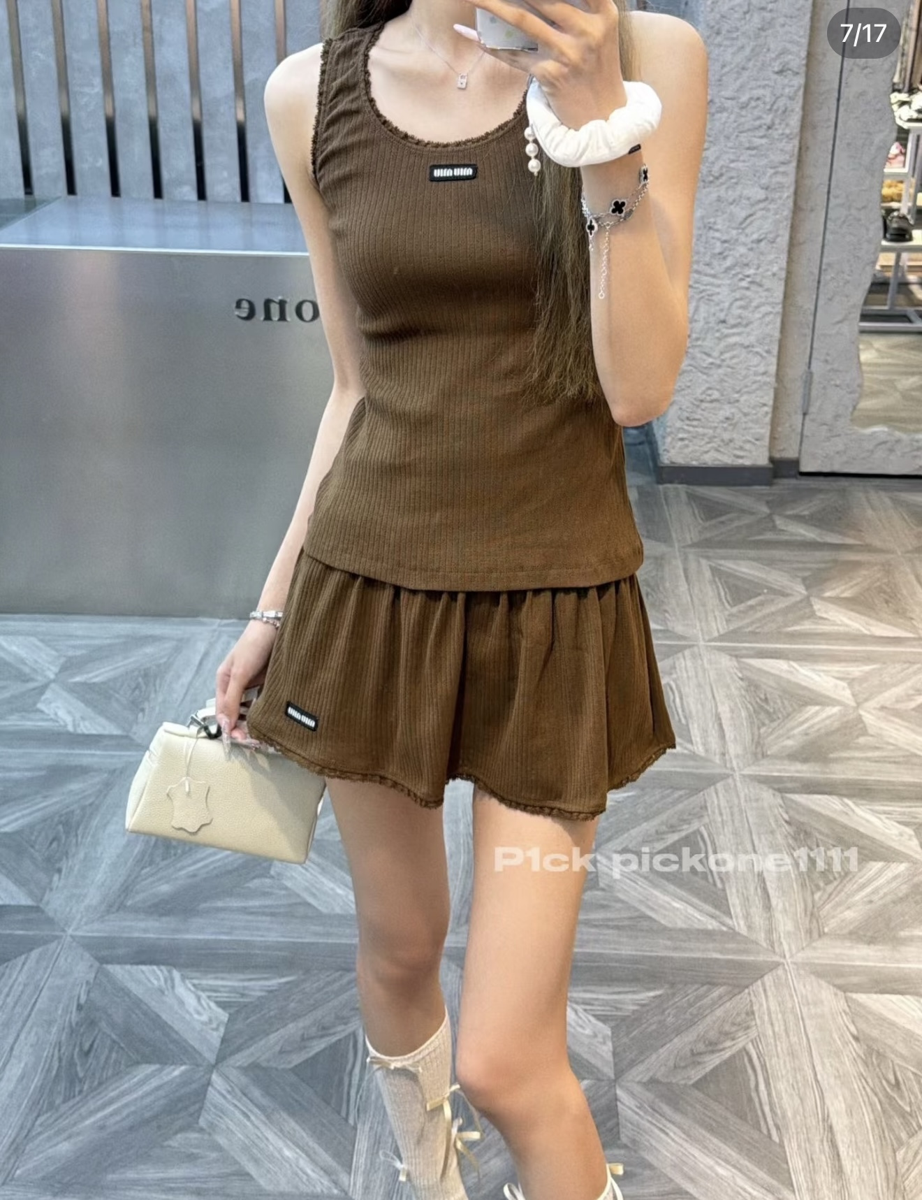 Miu 26ss lace ruffle vest