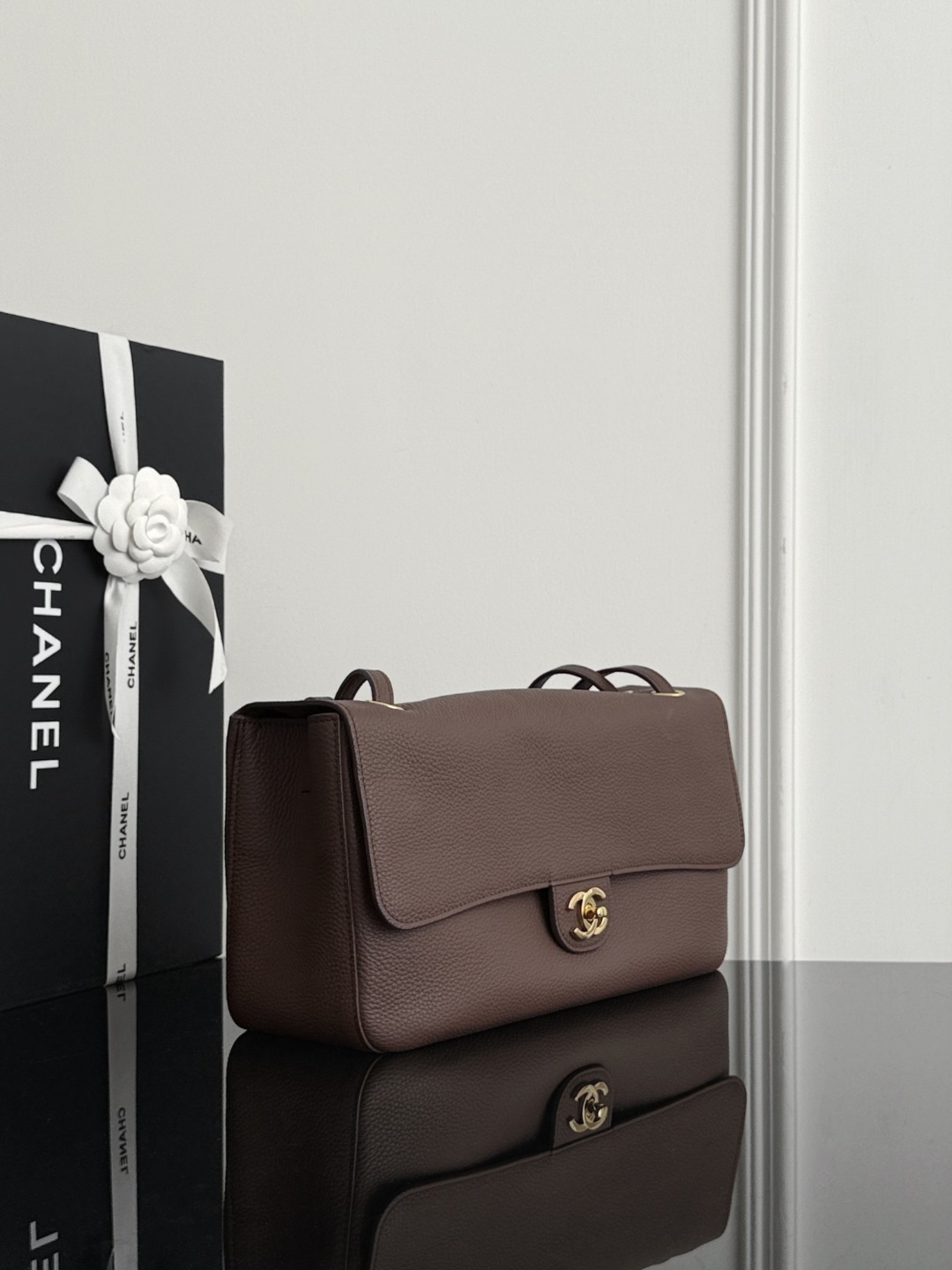 Chan 26S maxi flap bag