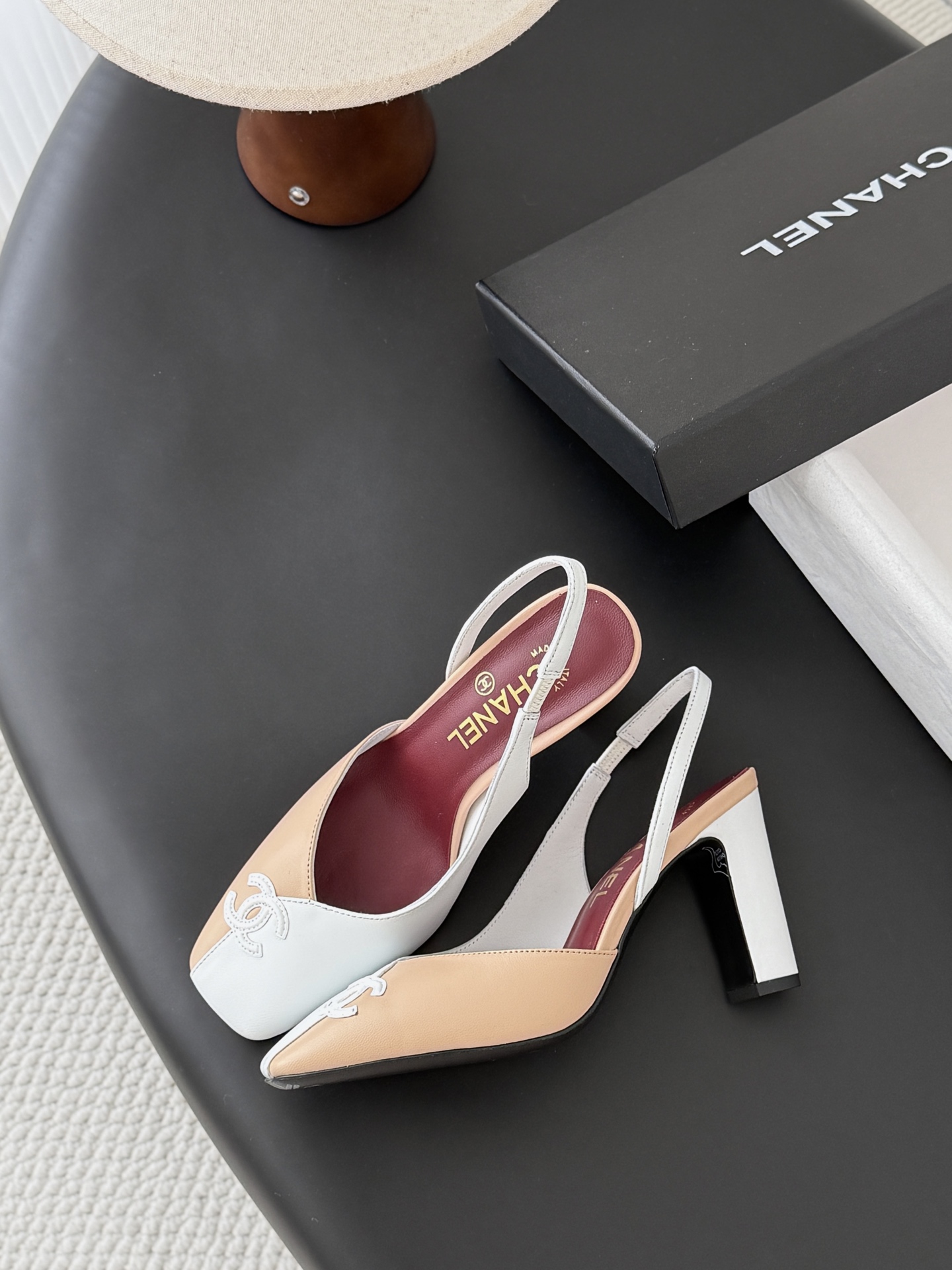 Chan 26ss slingback heel