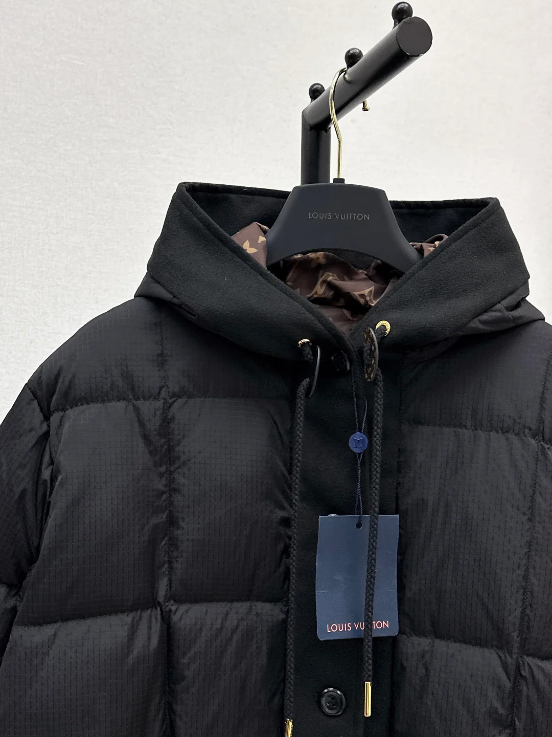 Louis 25fw down jacket