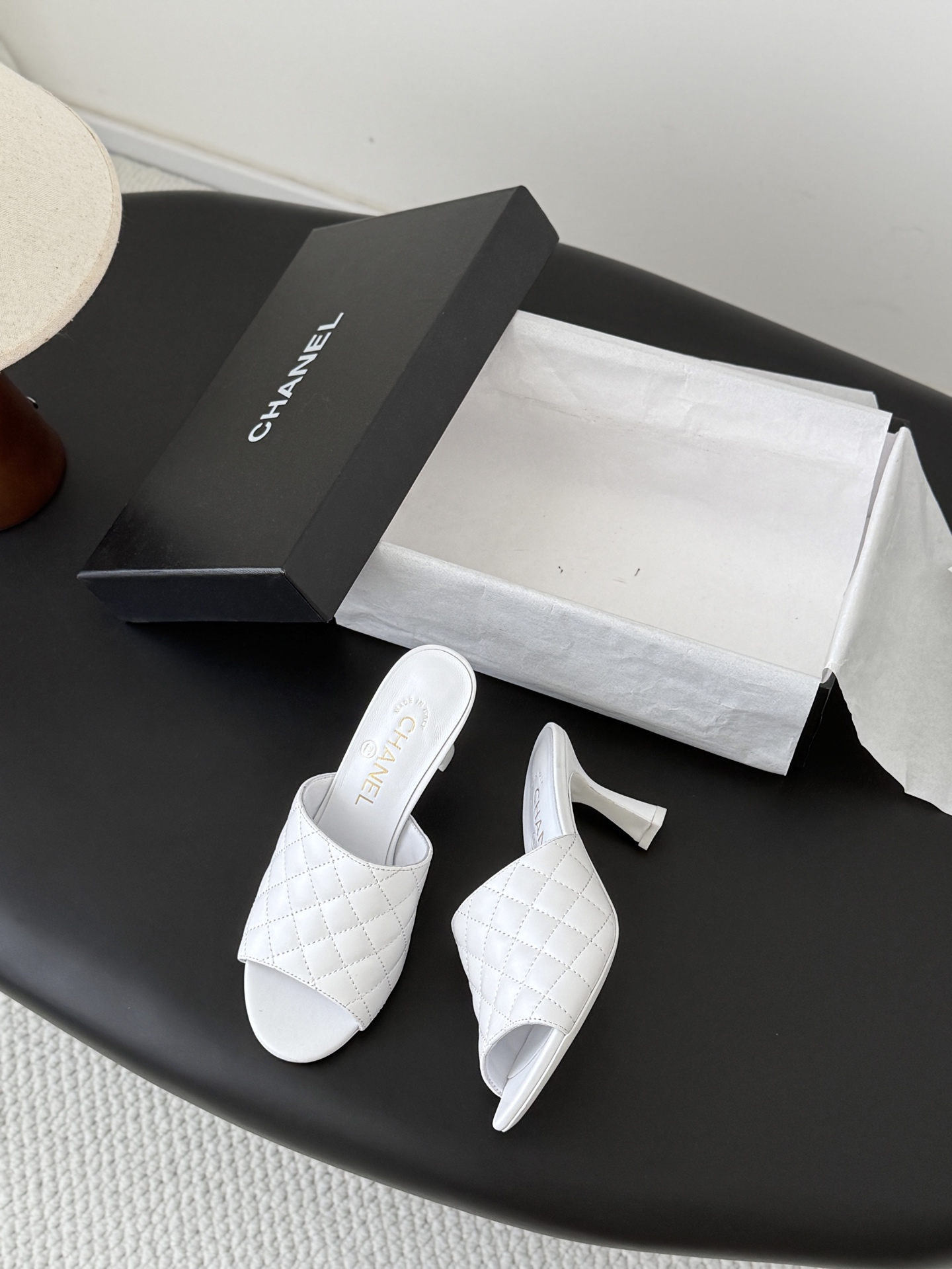 Chan 26ss kitten heels sandals