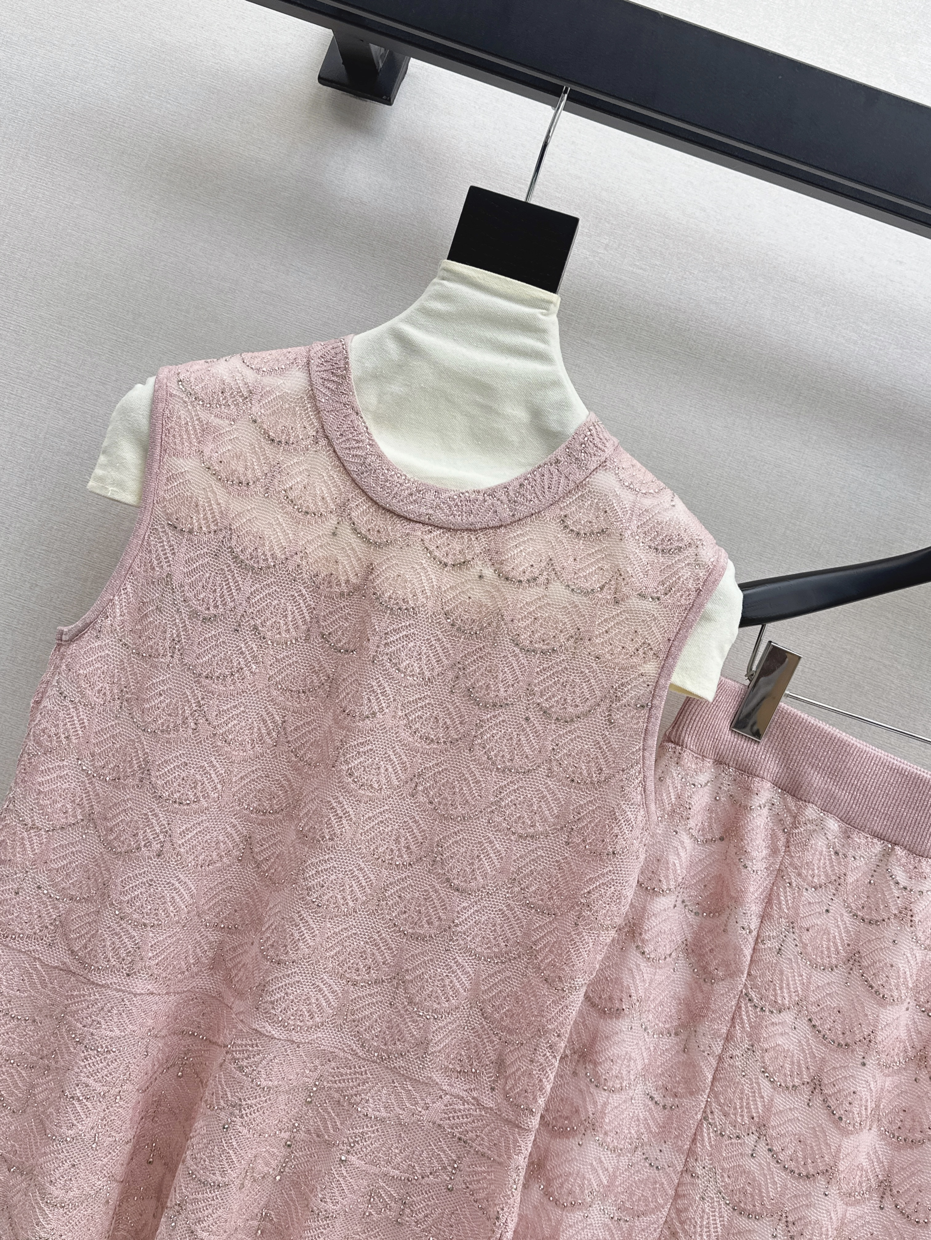 Chan 26ss rhinestone knitwear skirt set