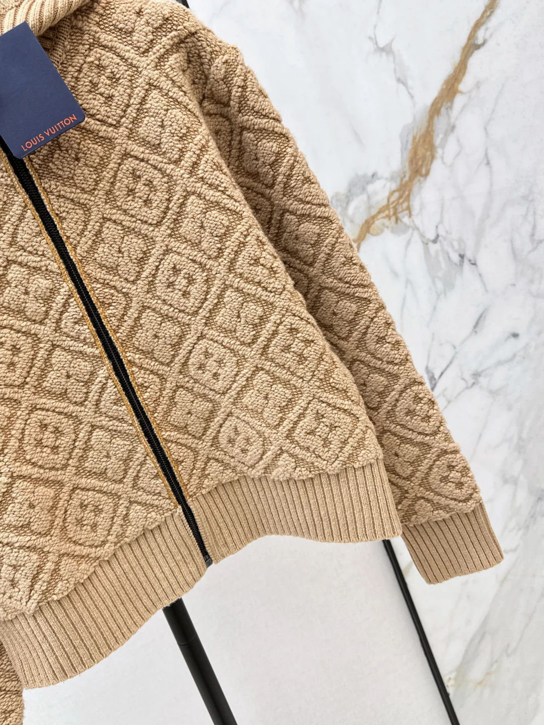 Loui 25fw hooded jacket