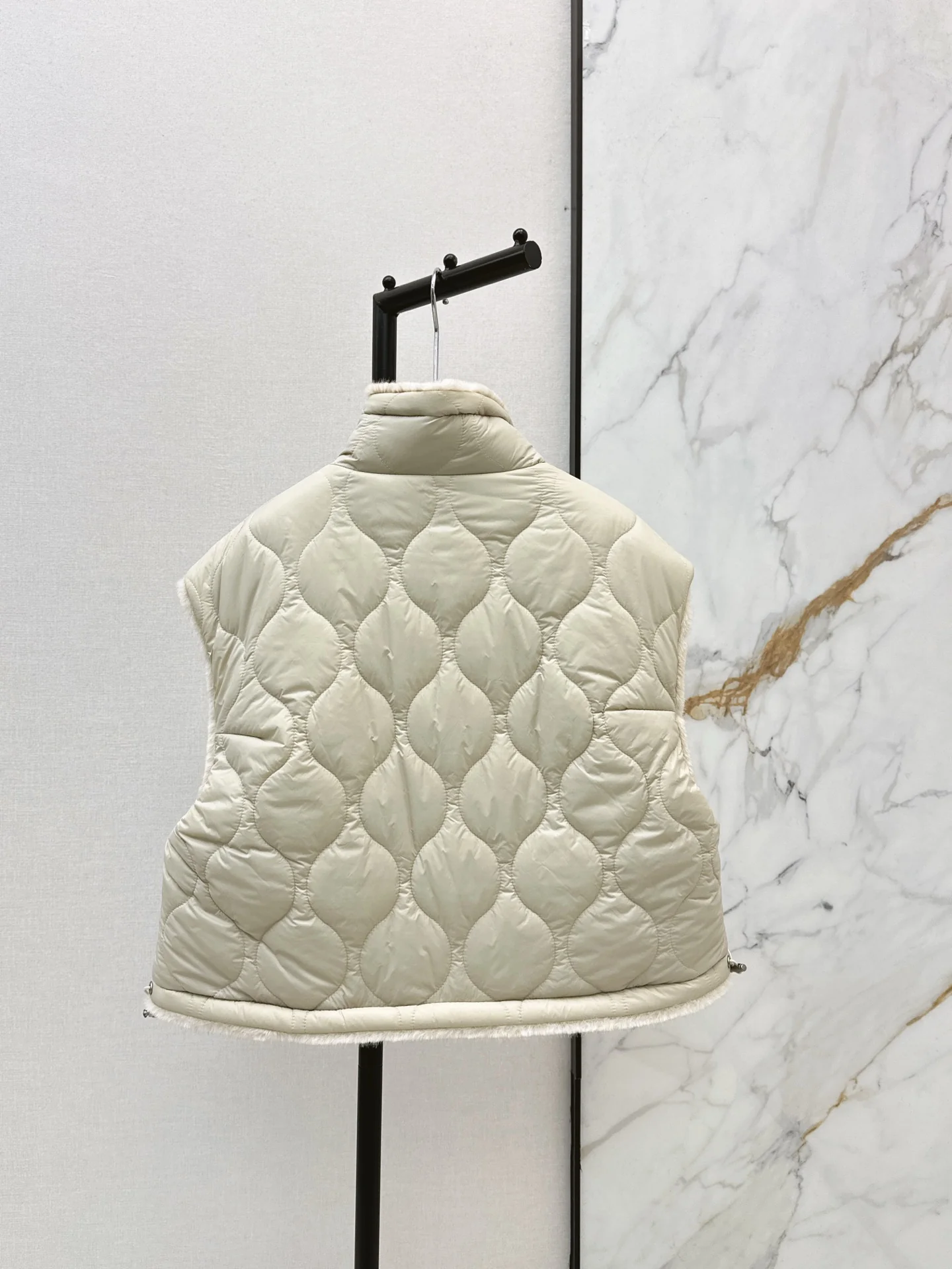 Brun 25fw reversible faux fur vest jacket