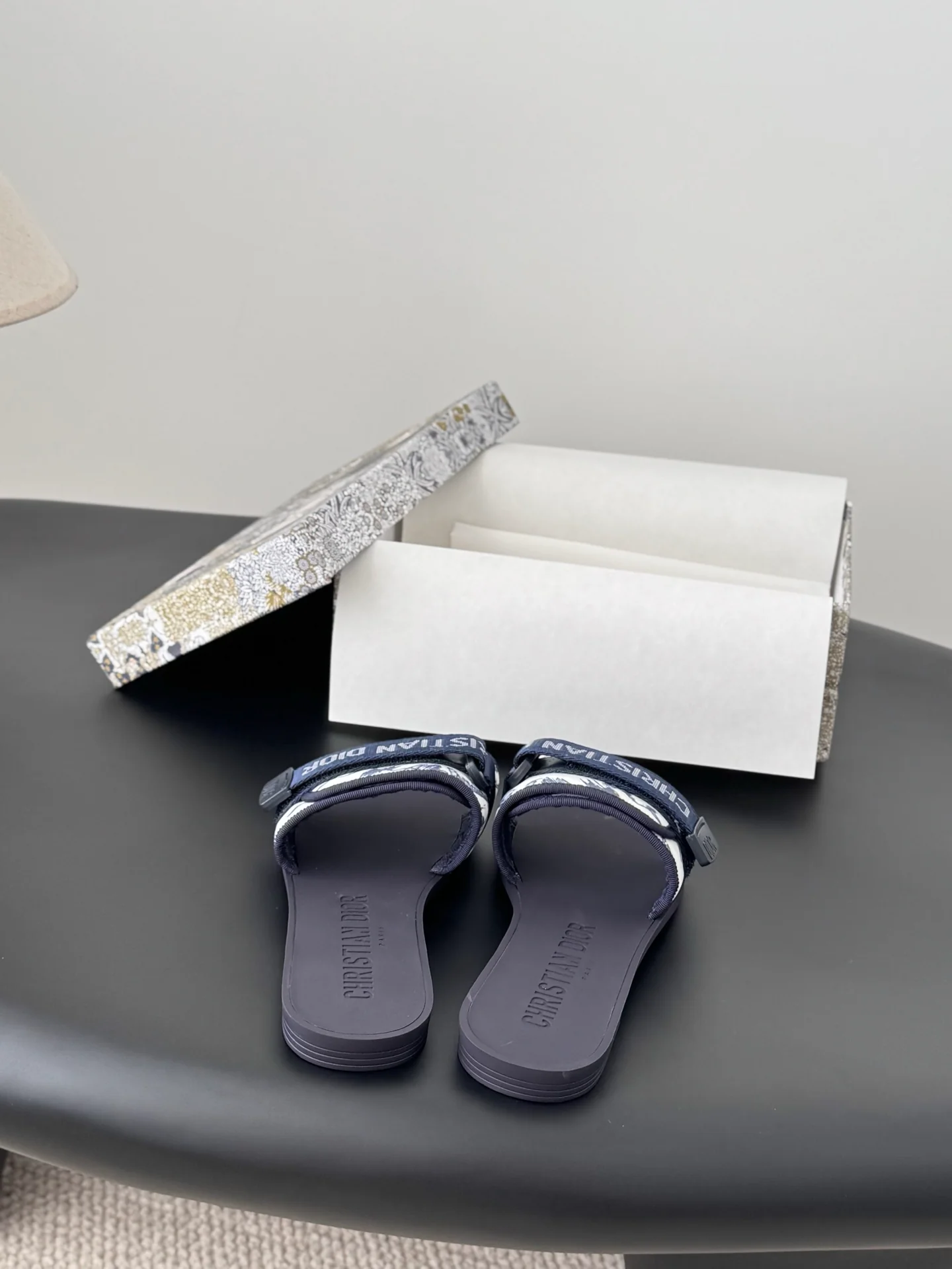 CD 25fw sandals