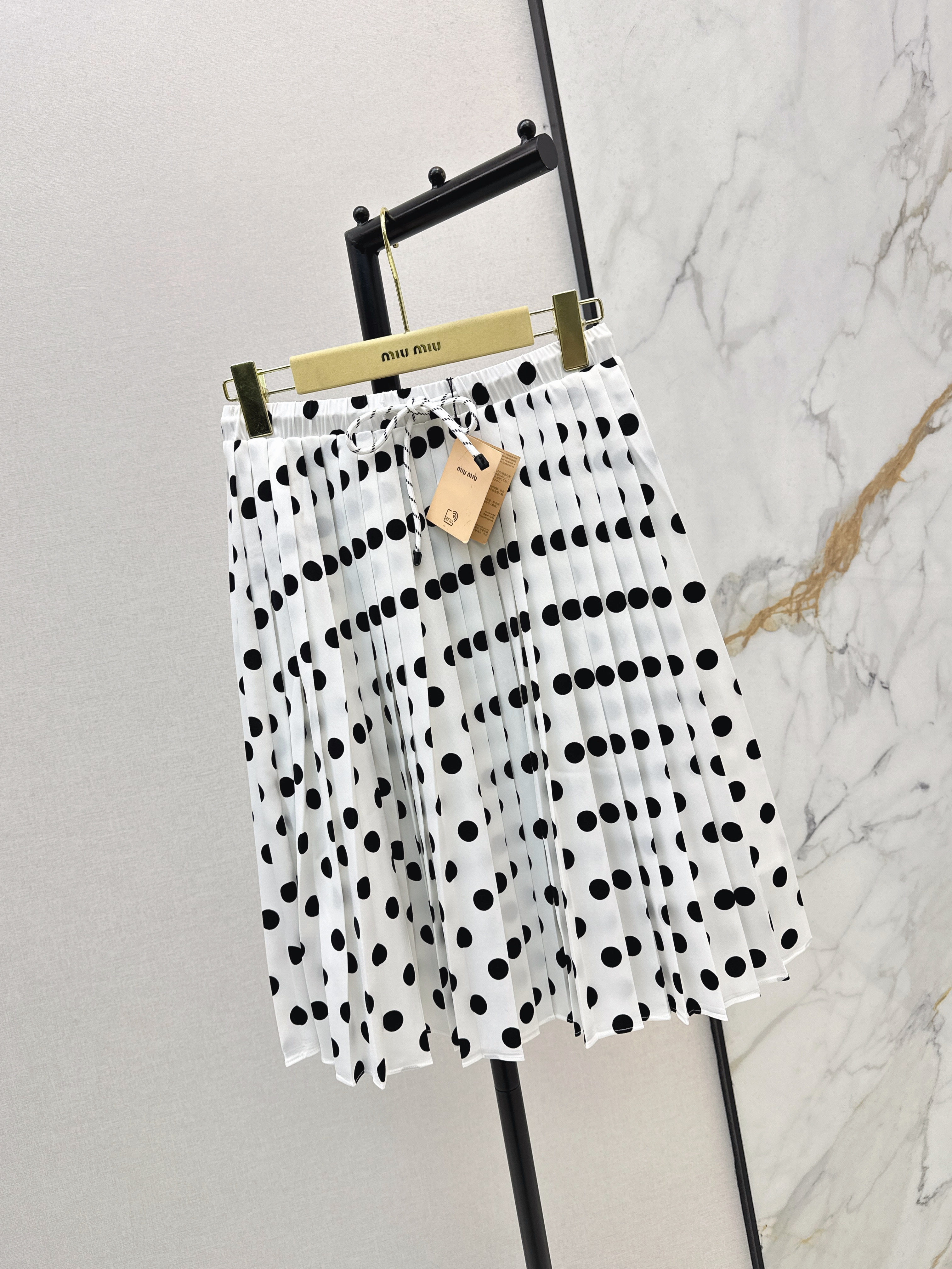 Miu 26ss polka dots pleated skirt