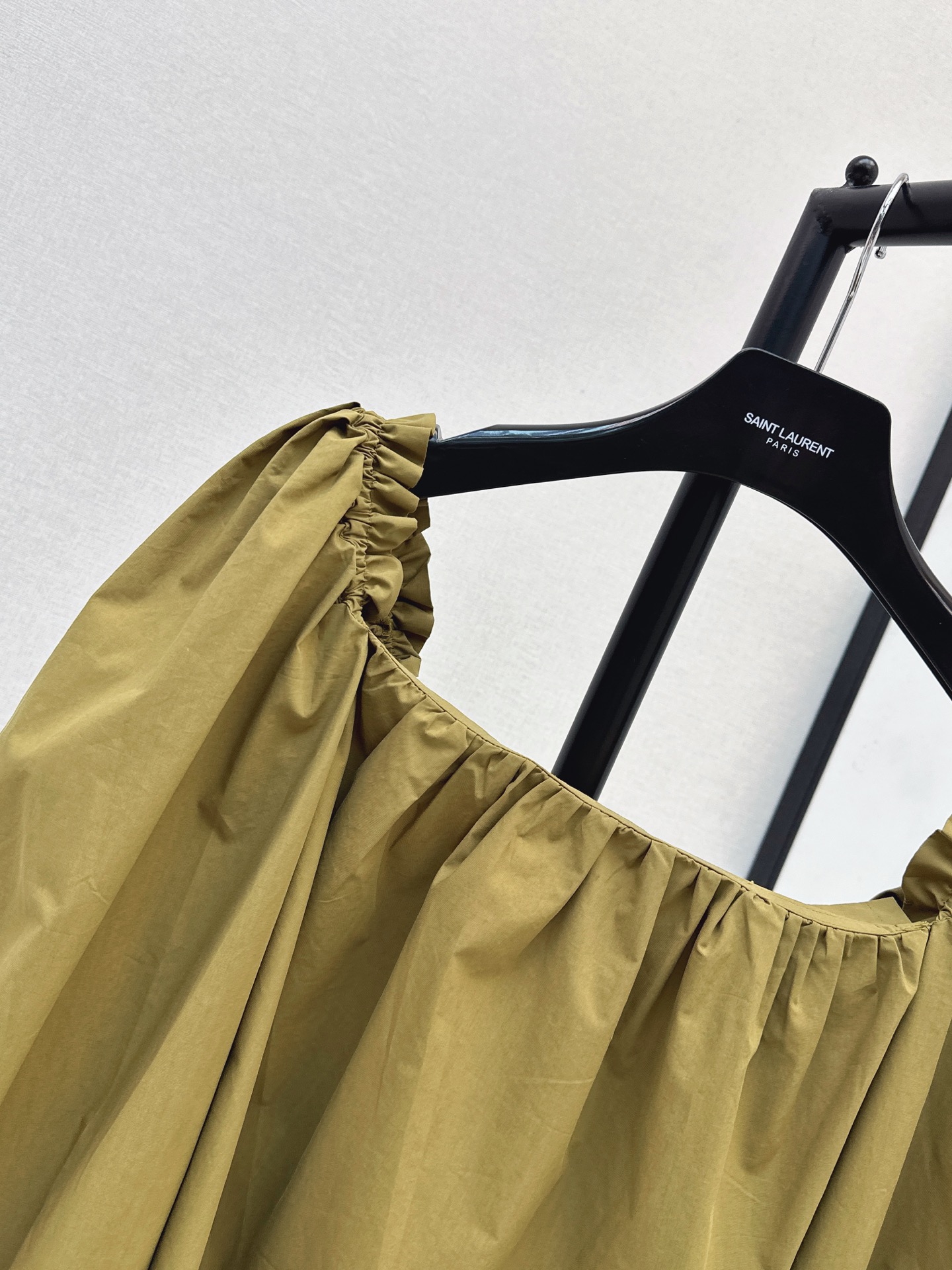 Sain 26ss puff sleeve off shoulder top